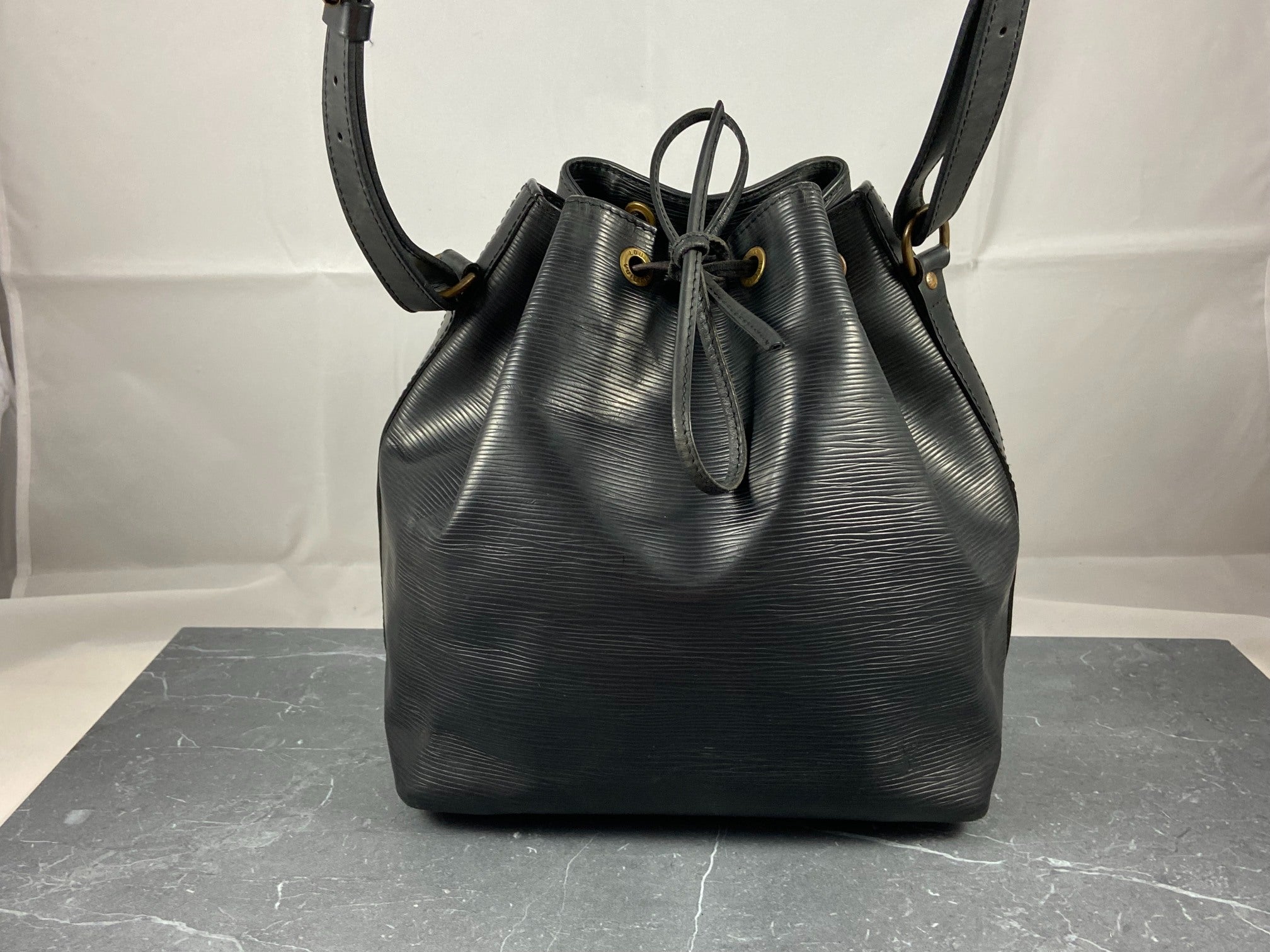 Louis Vuitton Sac Noé Petit Black Epi Leather