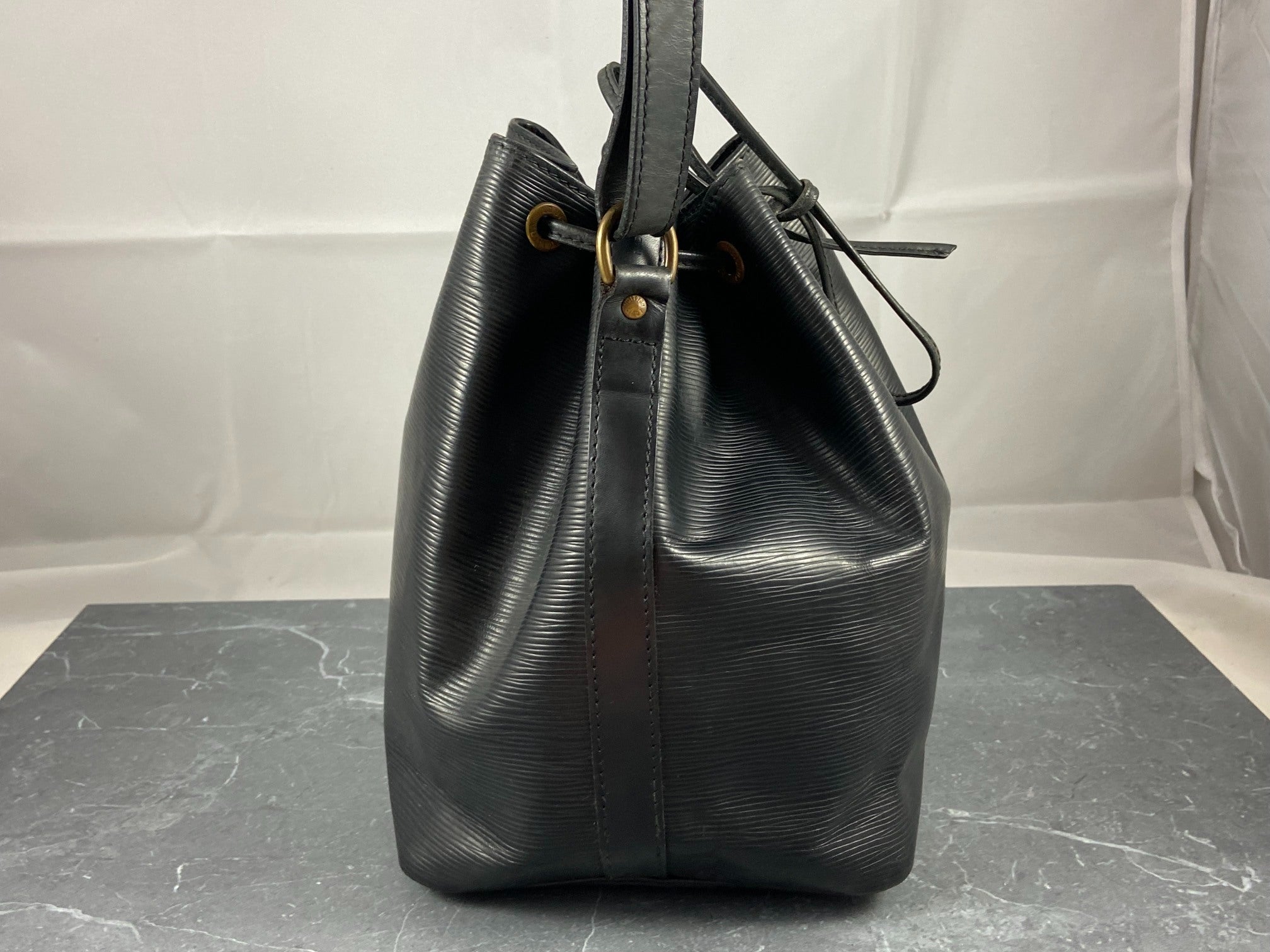 Louis Vuitton Sac Noé Petit Black Epi Leather