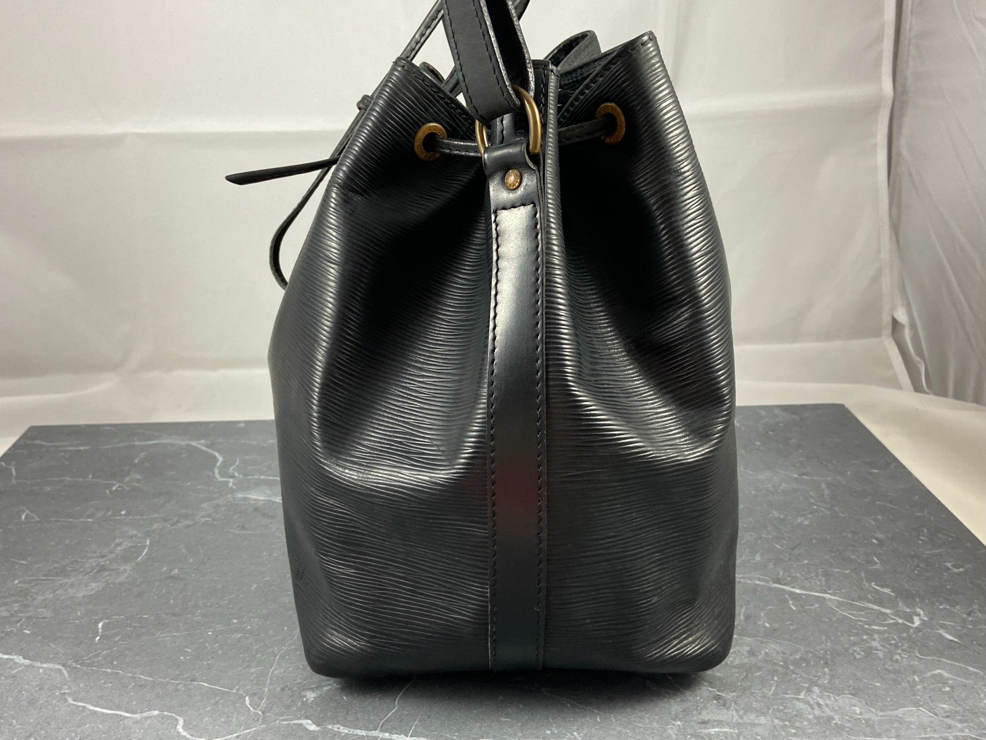 Louis Vuitton Sac Noé Petit Black Epi Leather