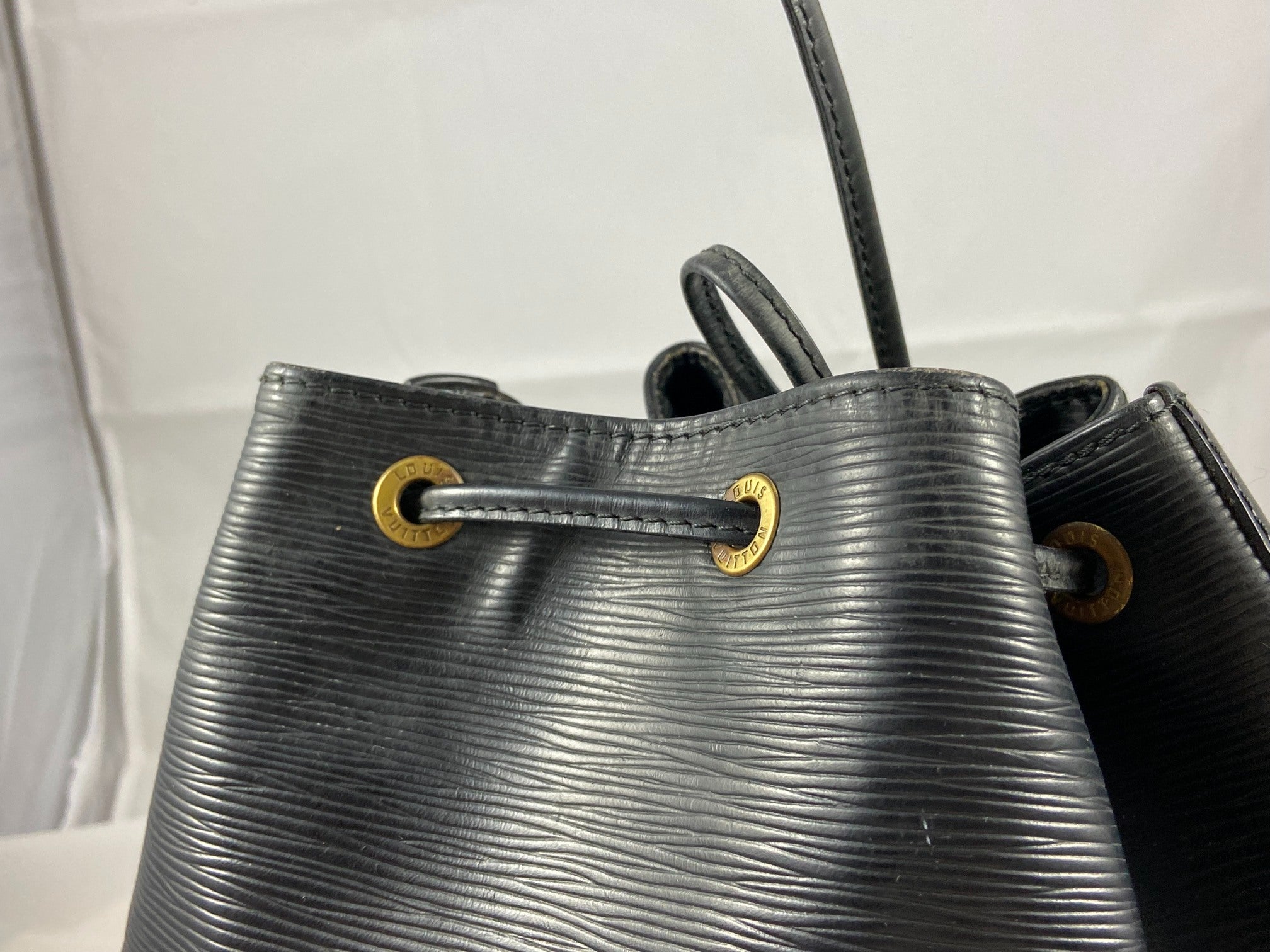 Louis Vuitton Sac Noé Petit Black Epi Leather
