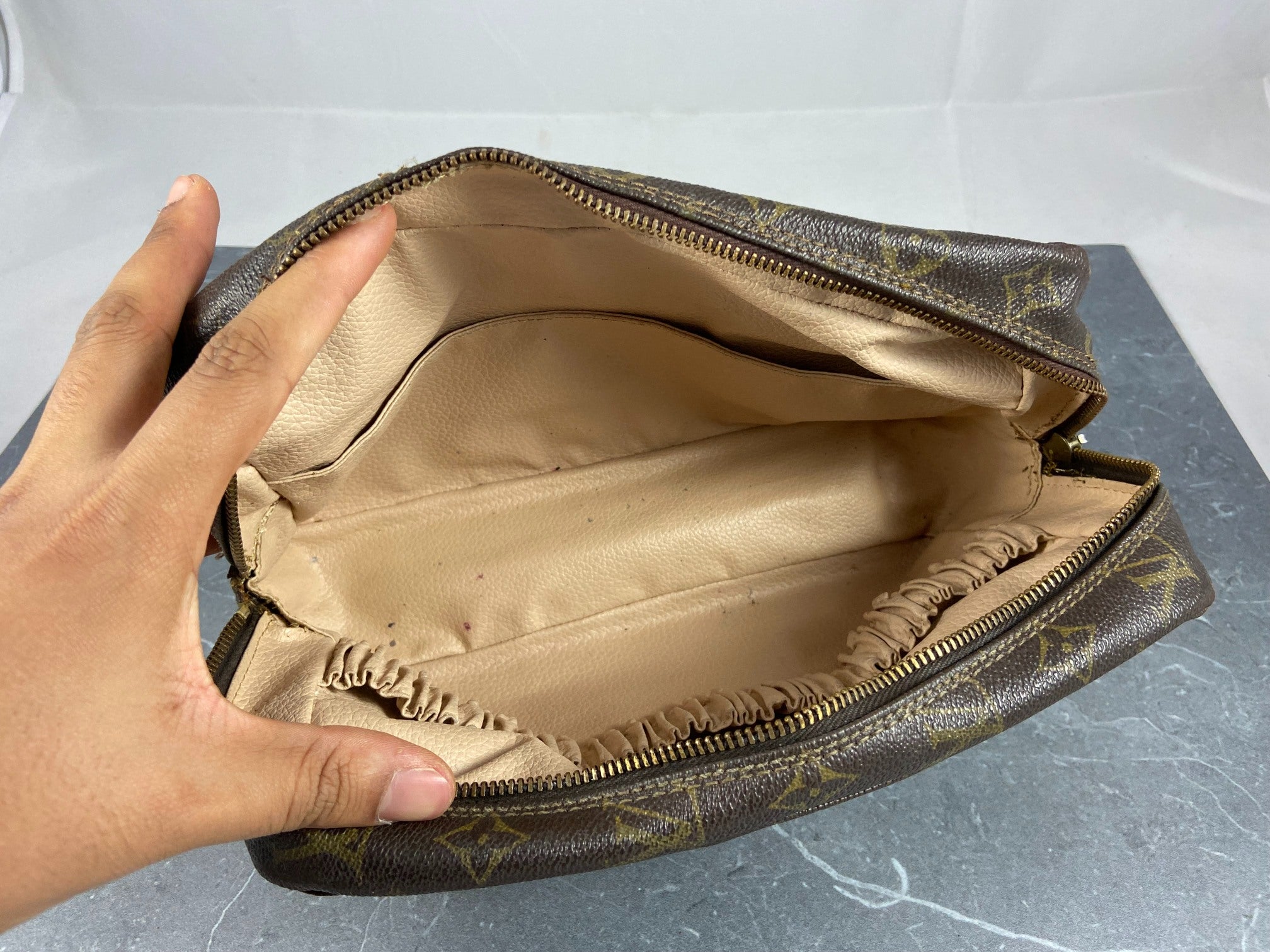 Louis Vuitton Trousse Toilette 28 Monogram Canvas
