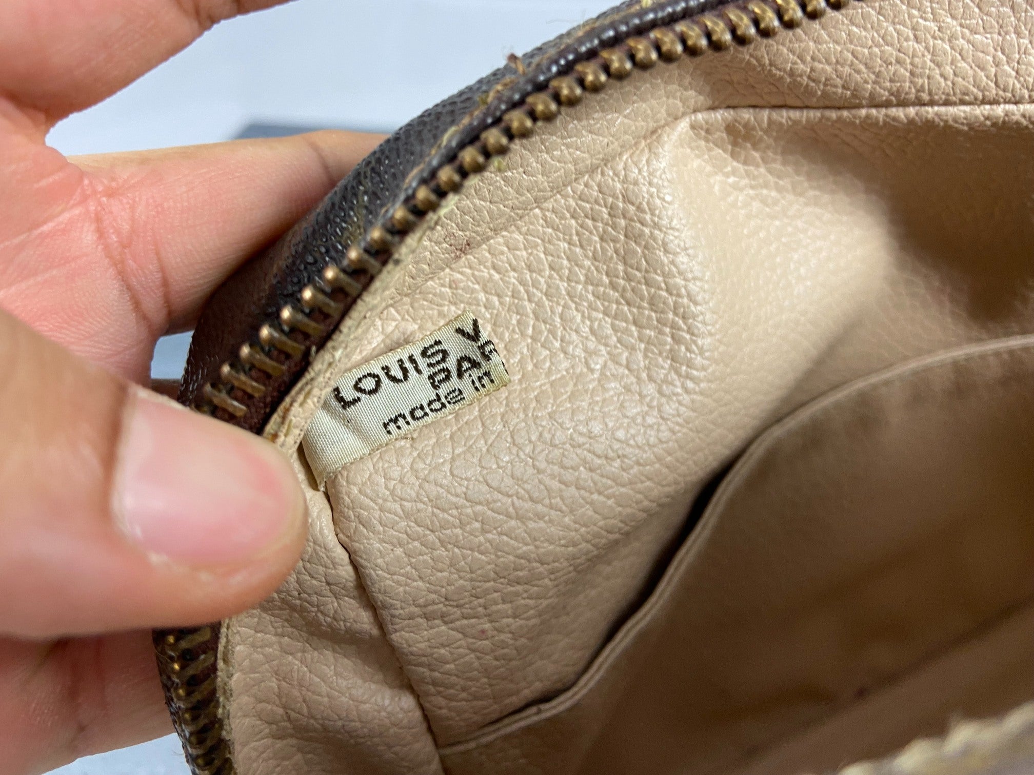 Louis Vuitton Trousse Toilette 28 Monogram Canvas