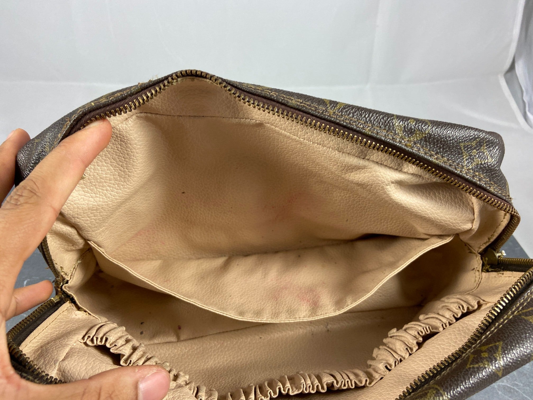 Louis Vuitton Trousse Toilette 28 Monogram Canvas