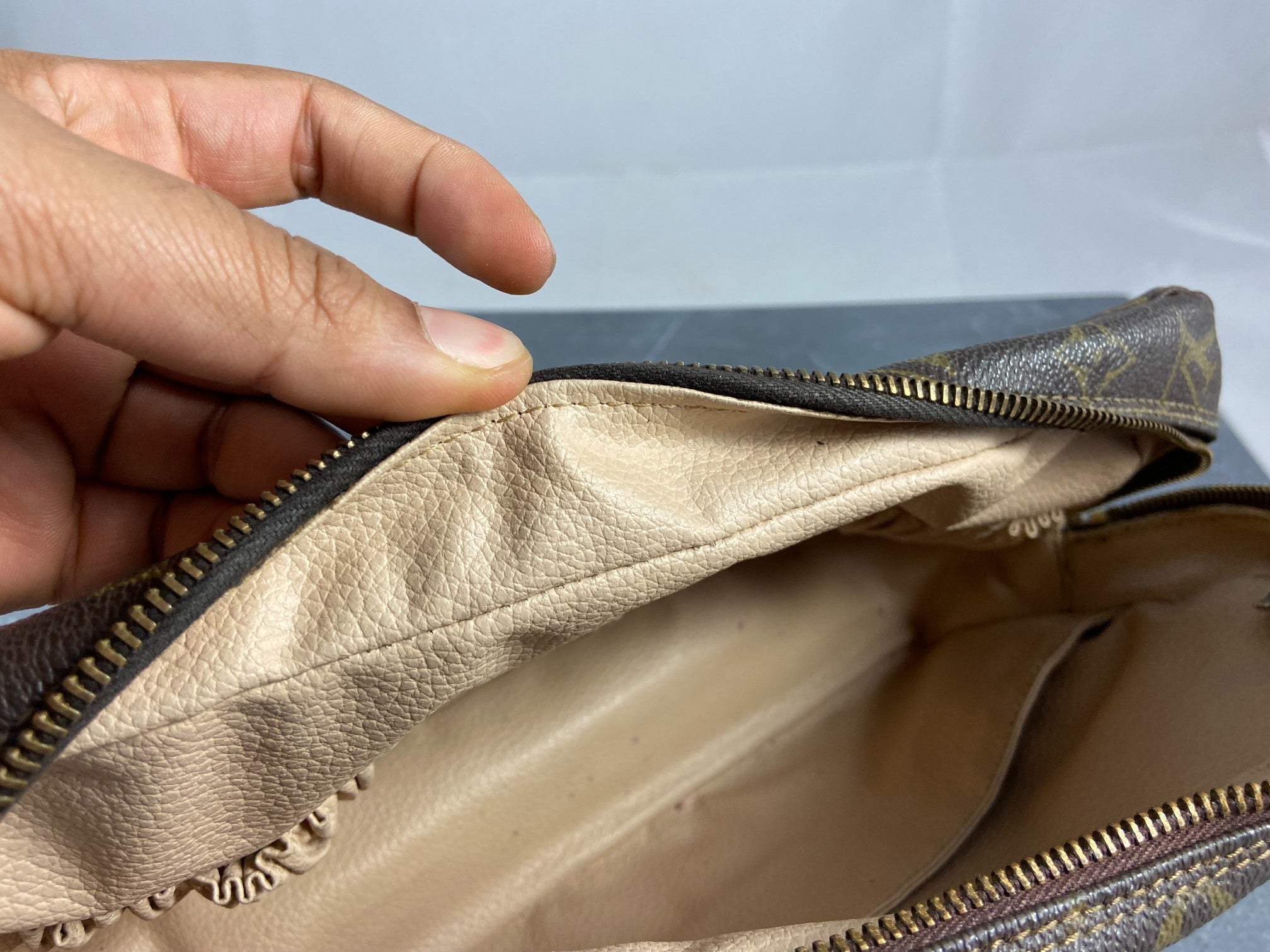 Louis Vuitton Trousse Toilette 28 Monogram Canvas