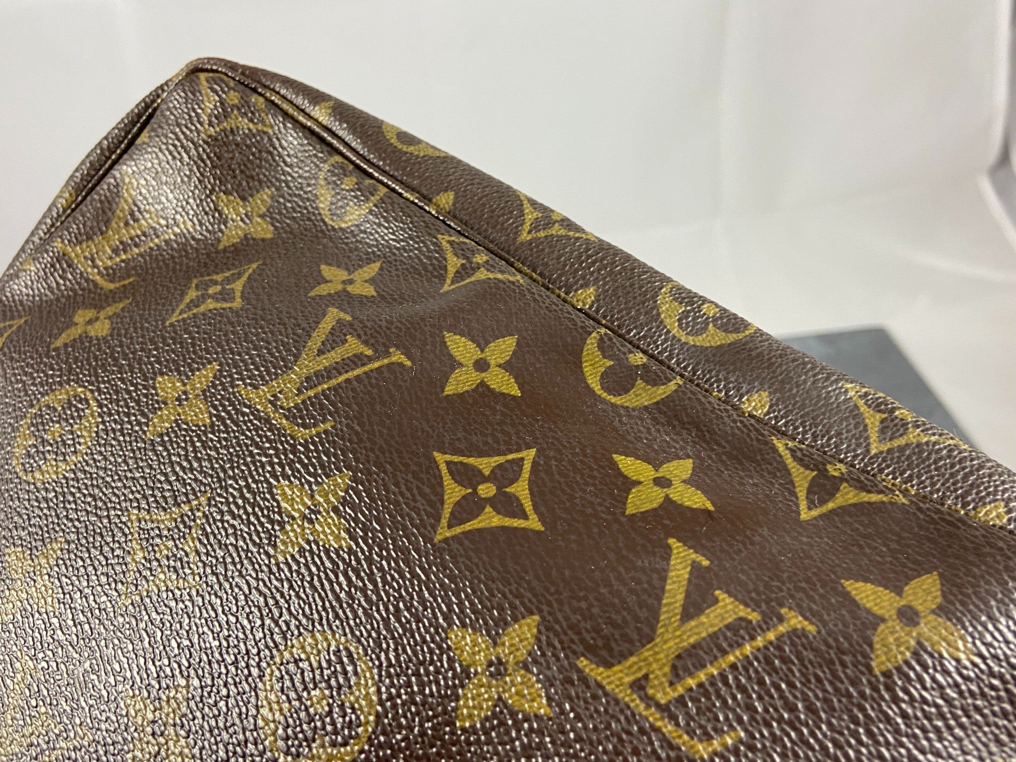 Louis Vuitton Trousse Toilette 28 Monogram Canvas