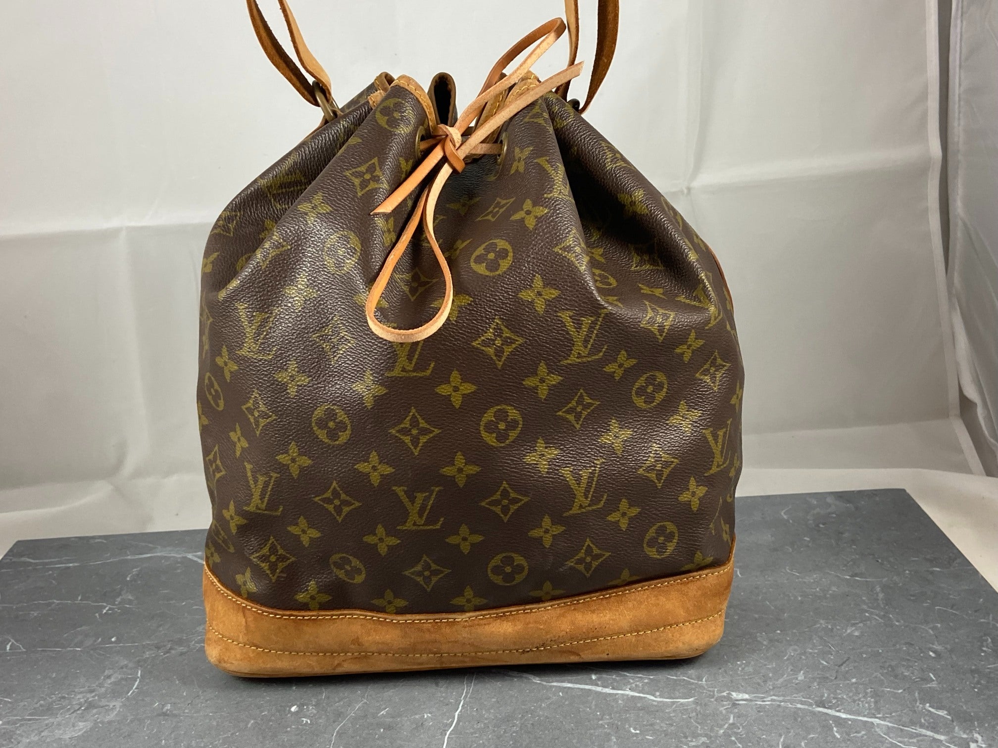 Louis Vuitton Sac Noé Grand Monogram Canvas