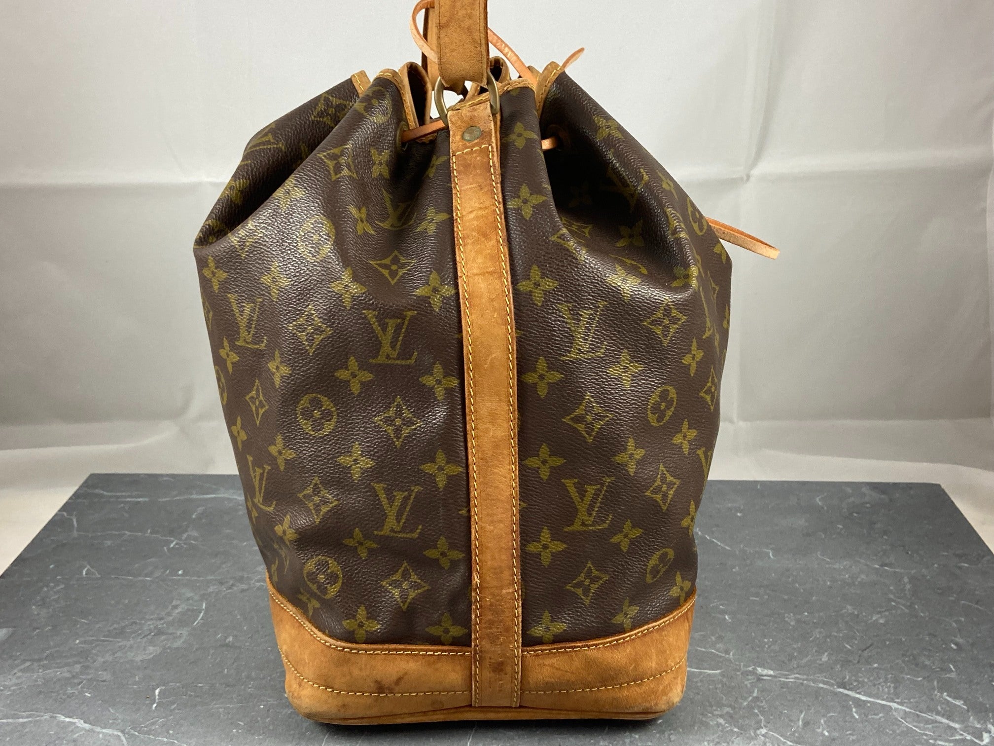 Louis Vuitton Sac Noé Grand Monogram Canvas