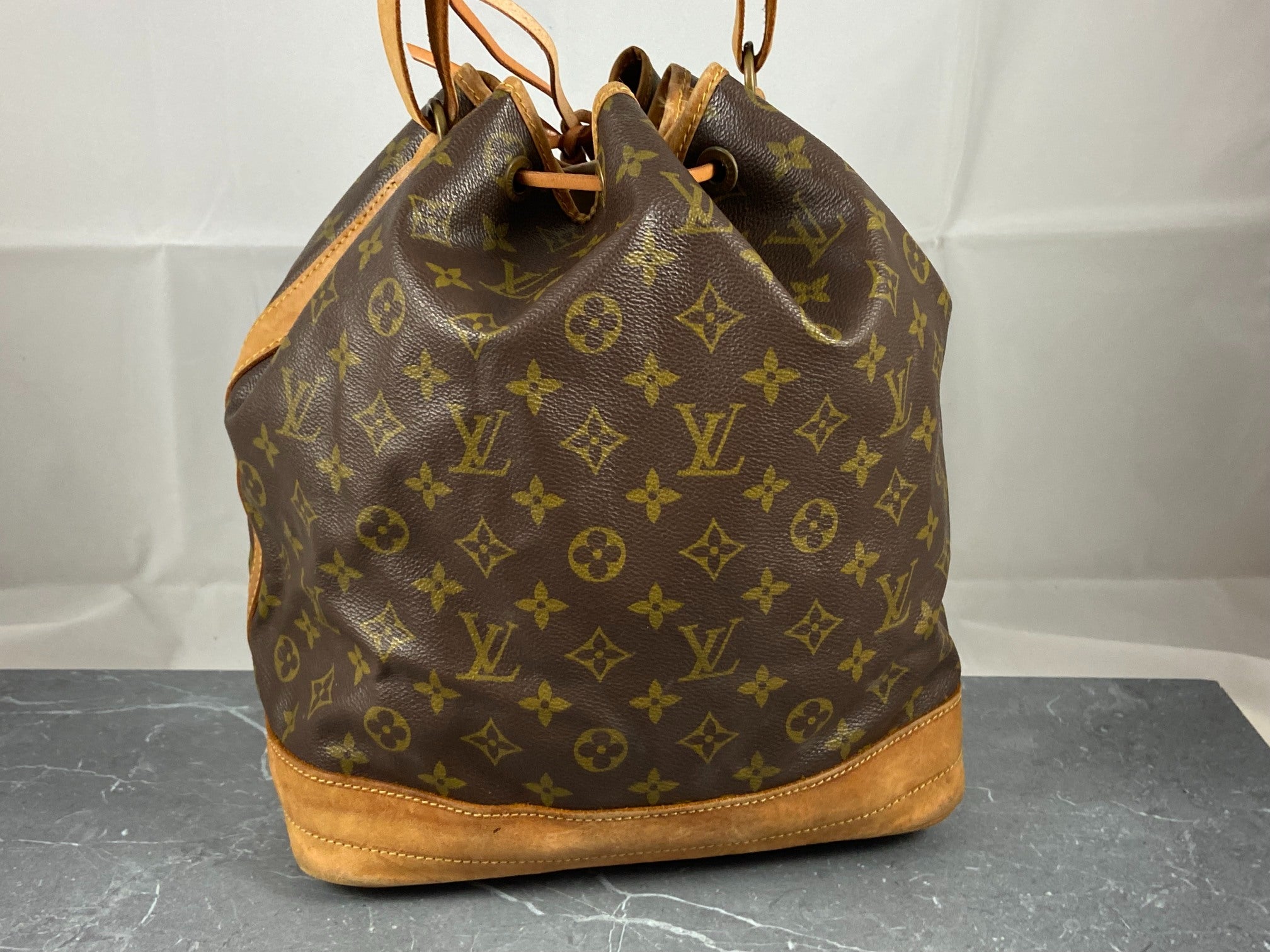 Louis Vuitton Sac Noé Grand Monogram Canvas