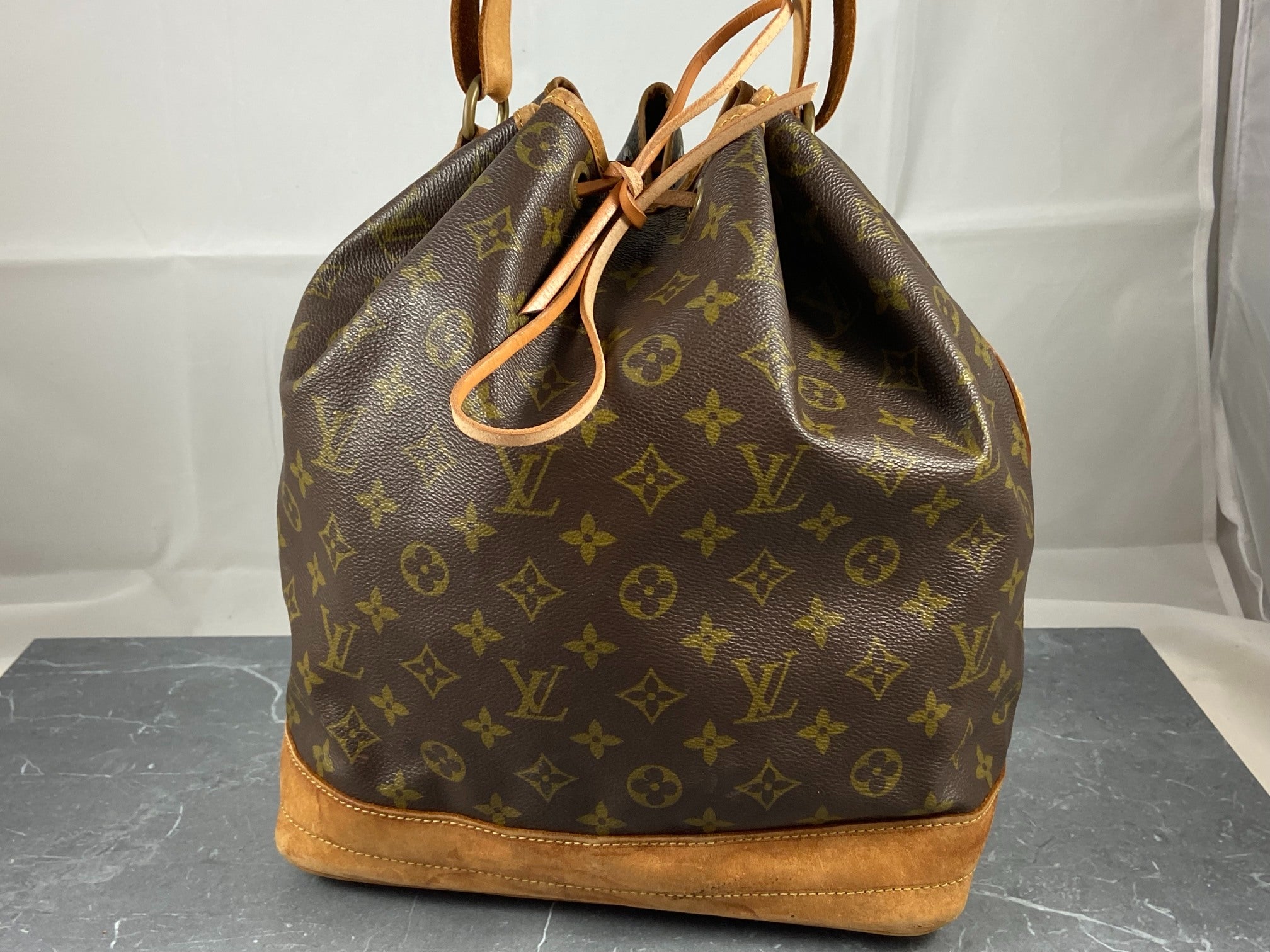 Louis Vuitton Sac Noé Grand Monogram Canvas