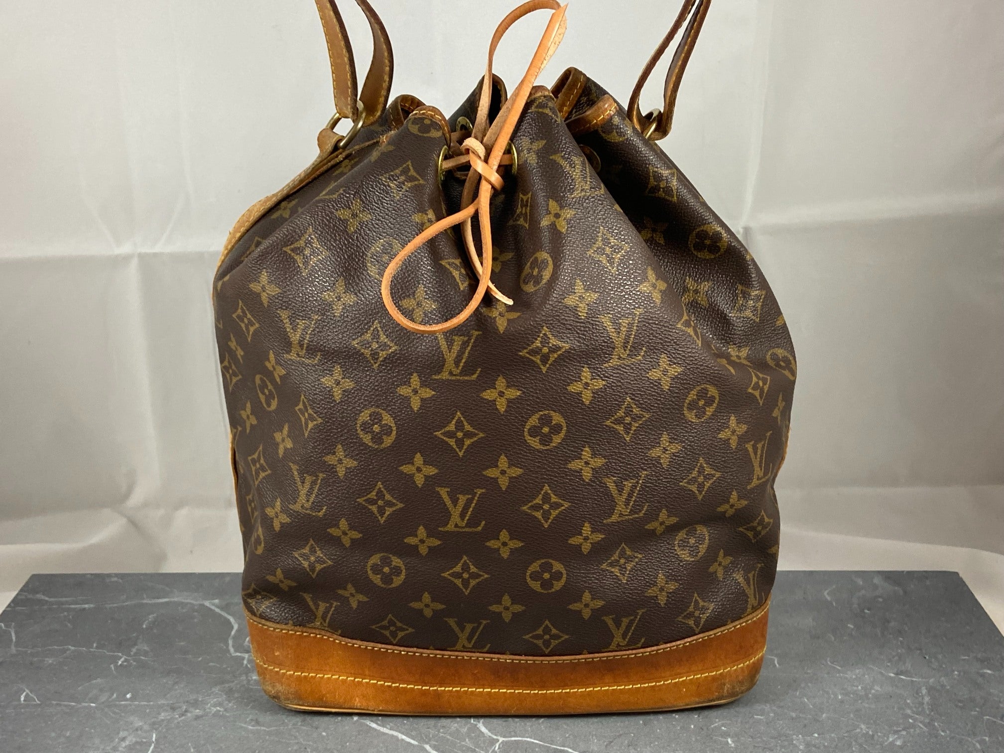 Louis Vuitton Sac Noé Grand Monogram Canvas