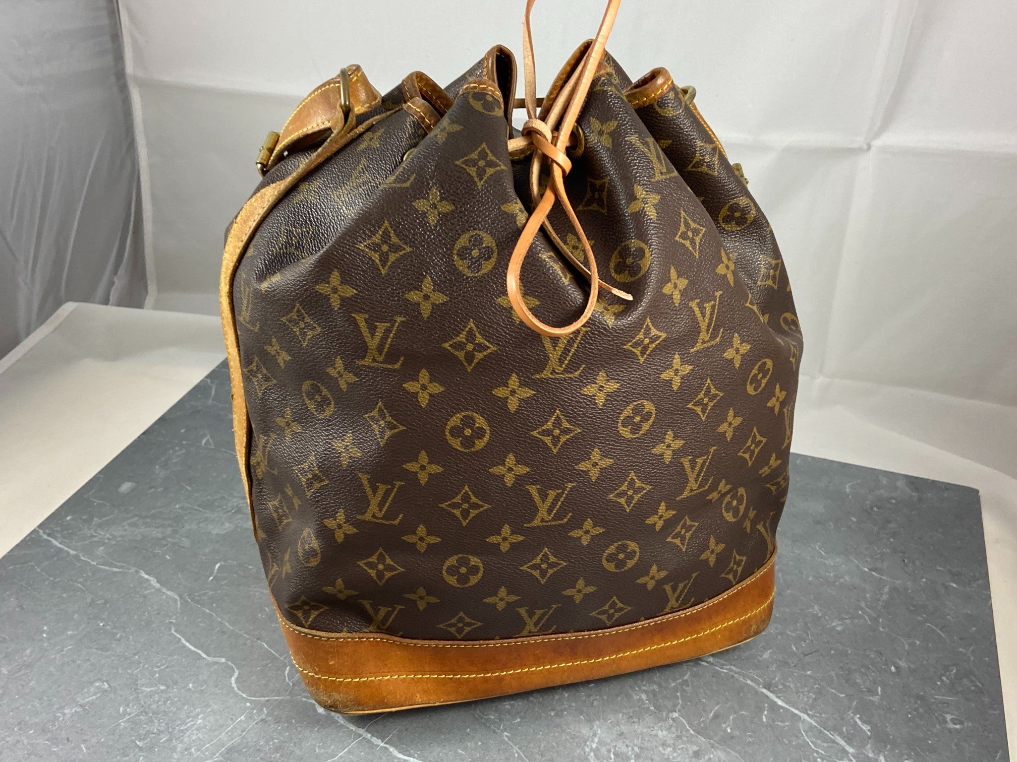 Louis Vuitton Sac Noé Grand Monogram Canvas