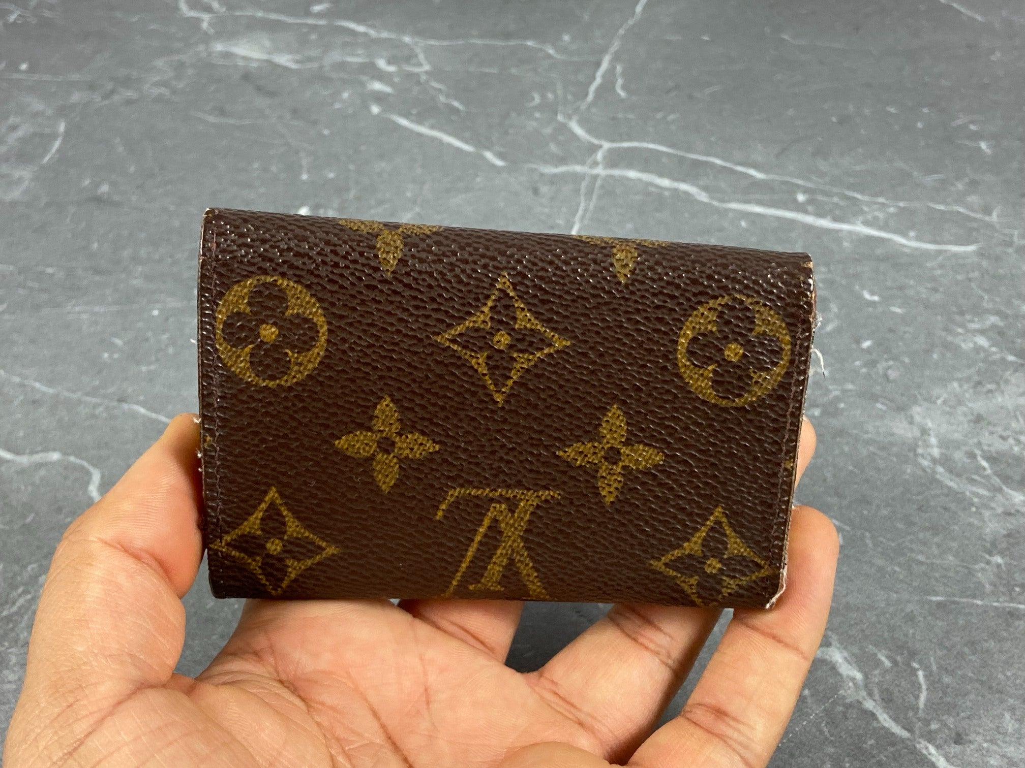 Louis Vuitton 6 Key Holder Monogram Canvas