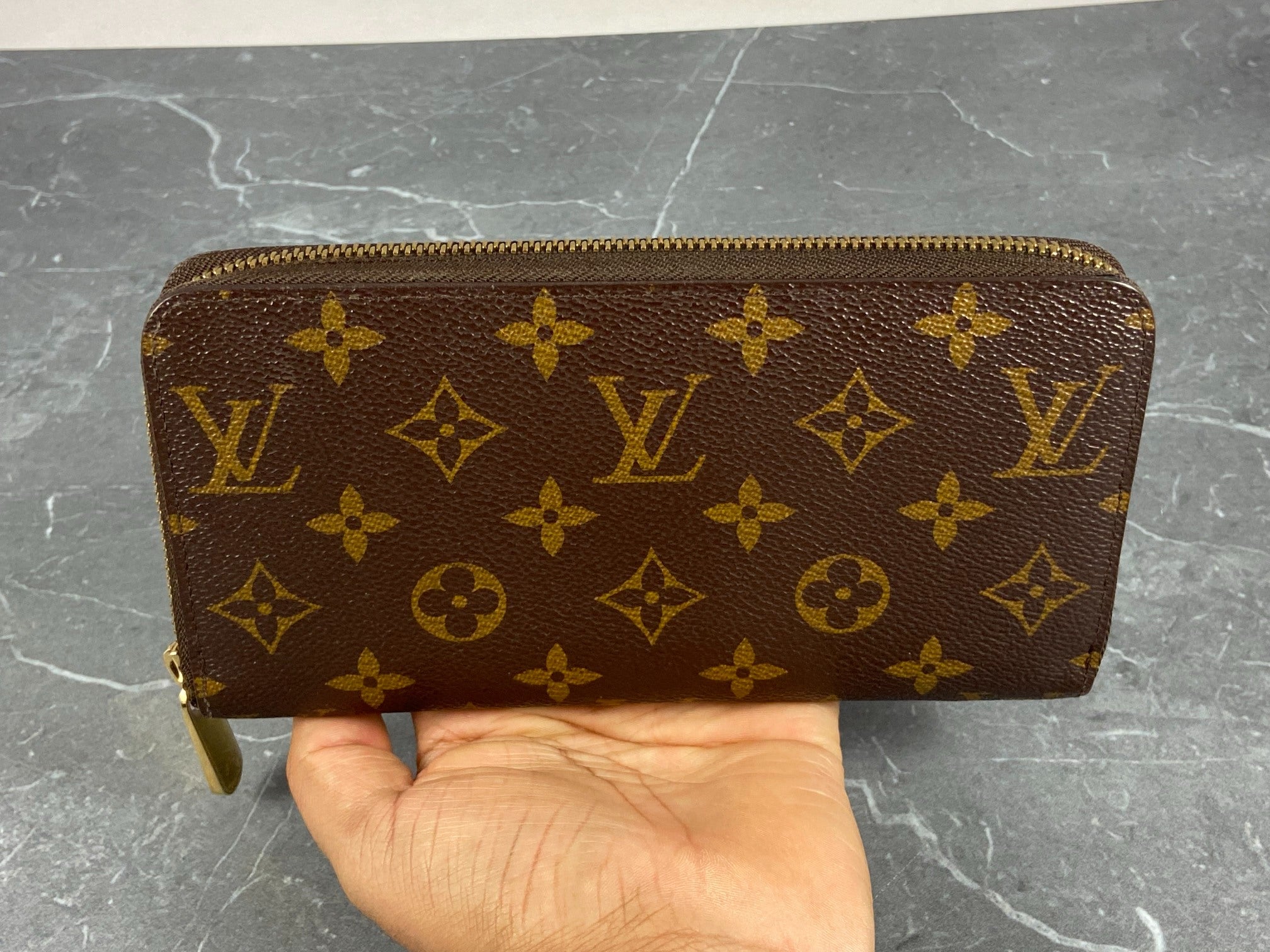 Louis Vuitton Zippy Wallet Monogram Canvas