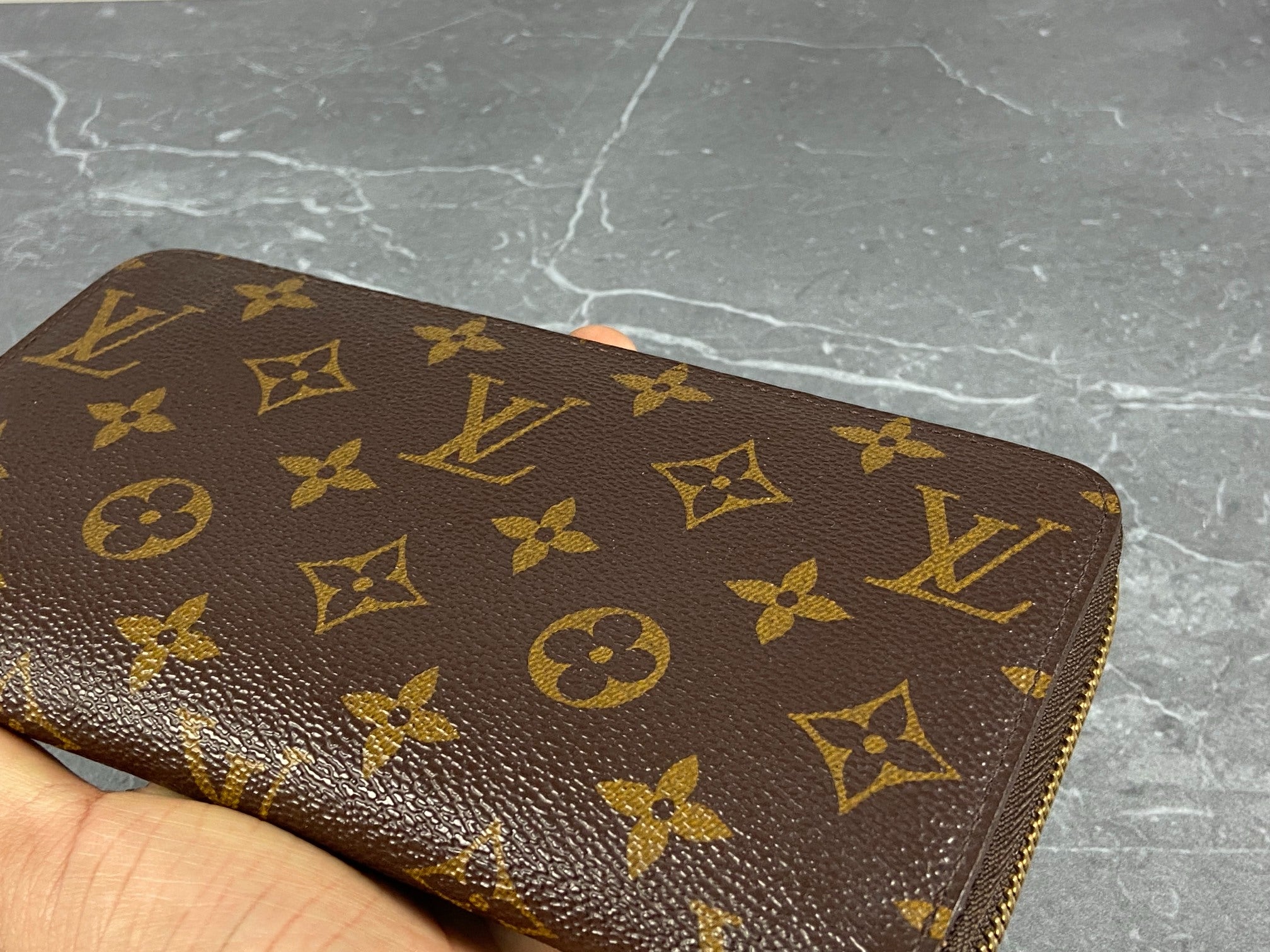 Louis Vuitton Zippy Wallet Monogram Canvas