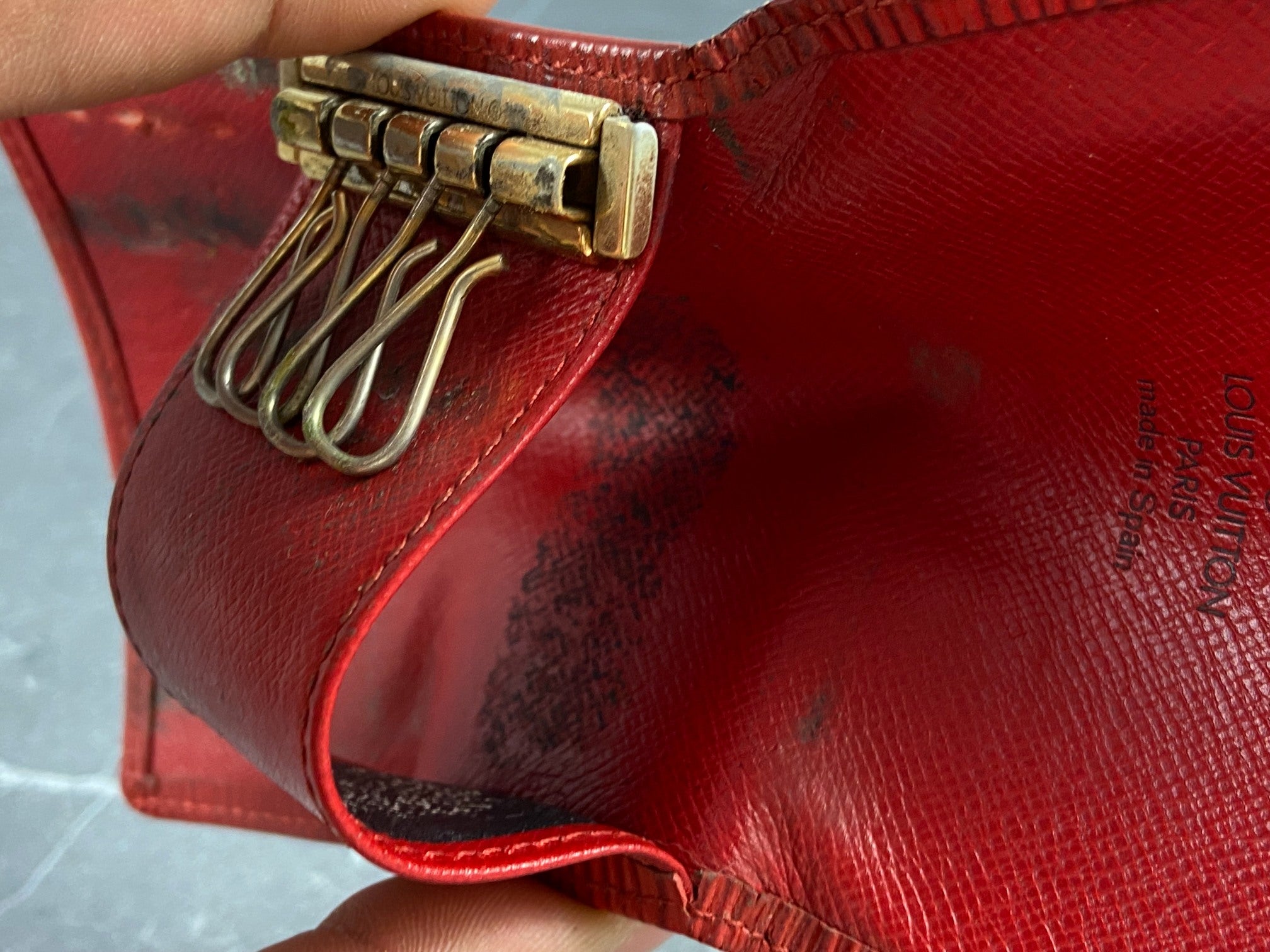 Louis Vuitton 4 Key Holder Black Epi Leather