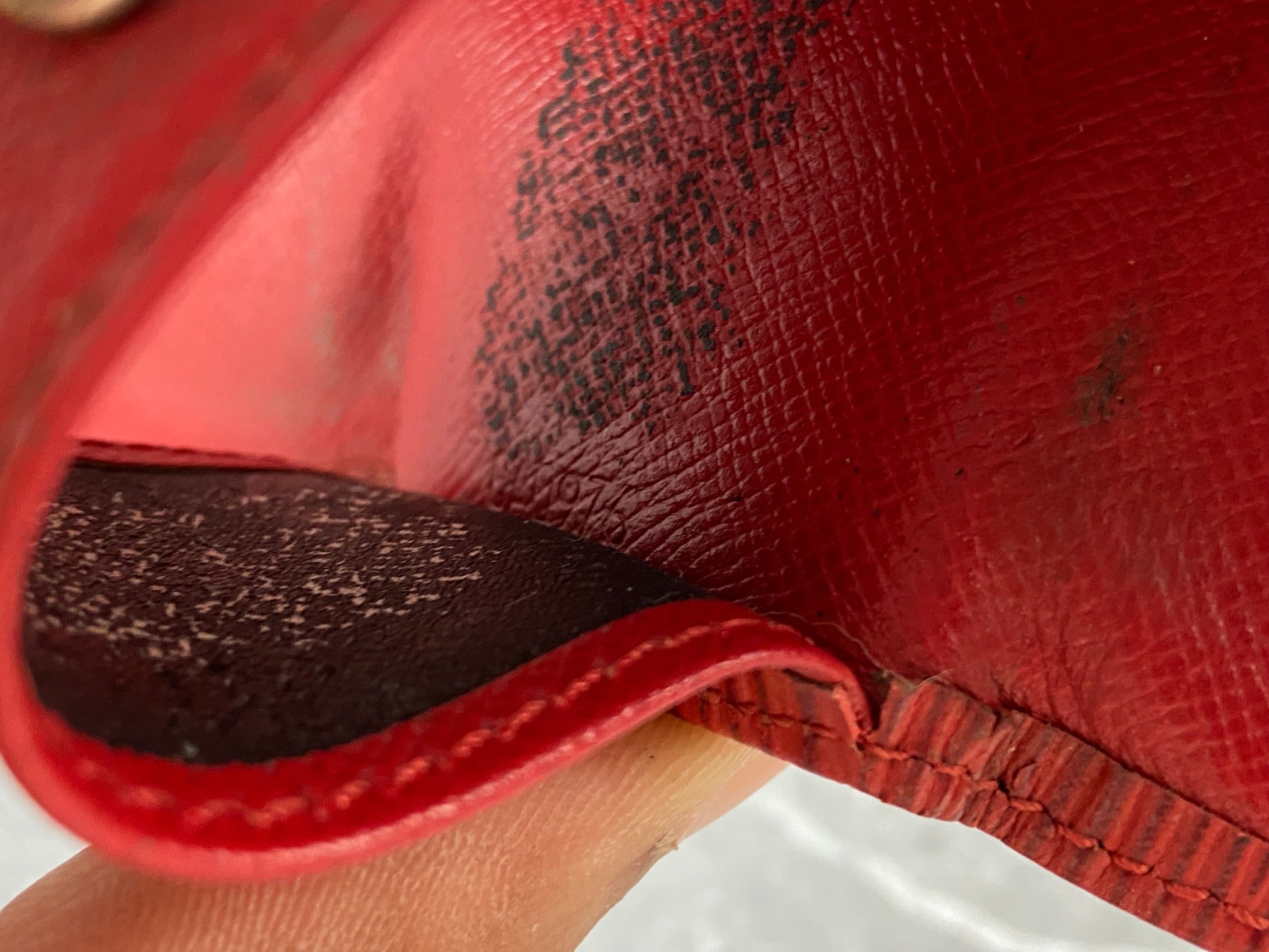 Louis Vuitton 4 Key Holder Black Epi Leather