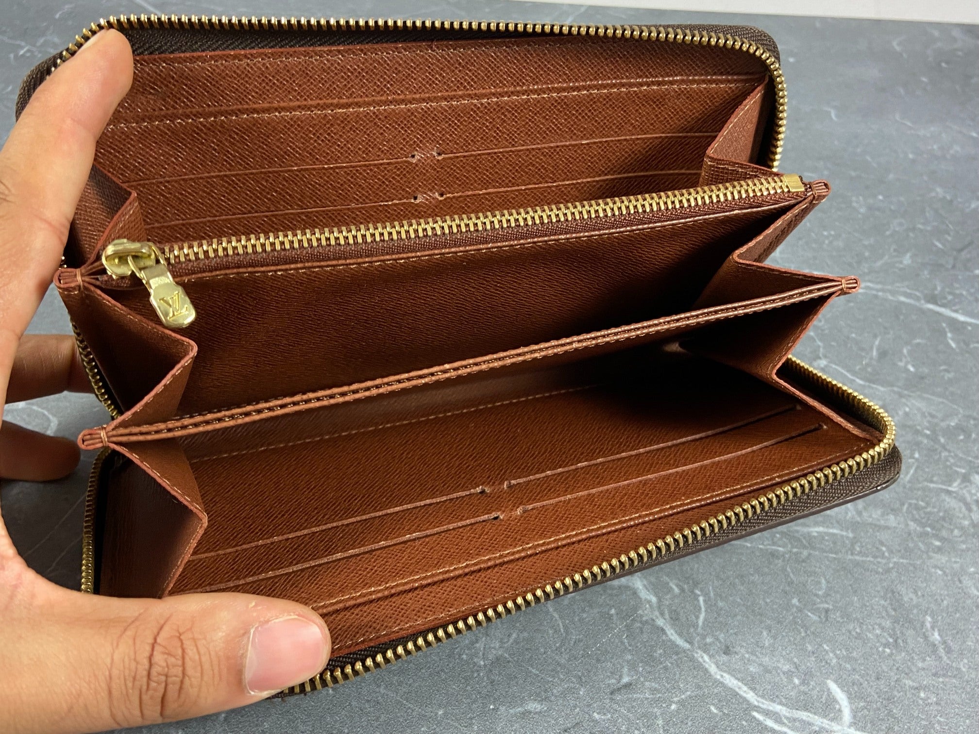 Louis Vuitton Zippy Wallet Monogram Canvas