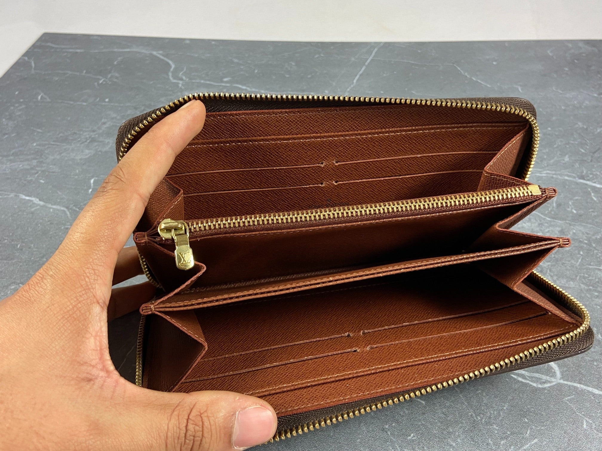 Louis Vuitton Zippy Wallet Monogram Canvas