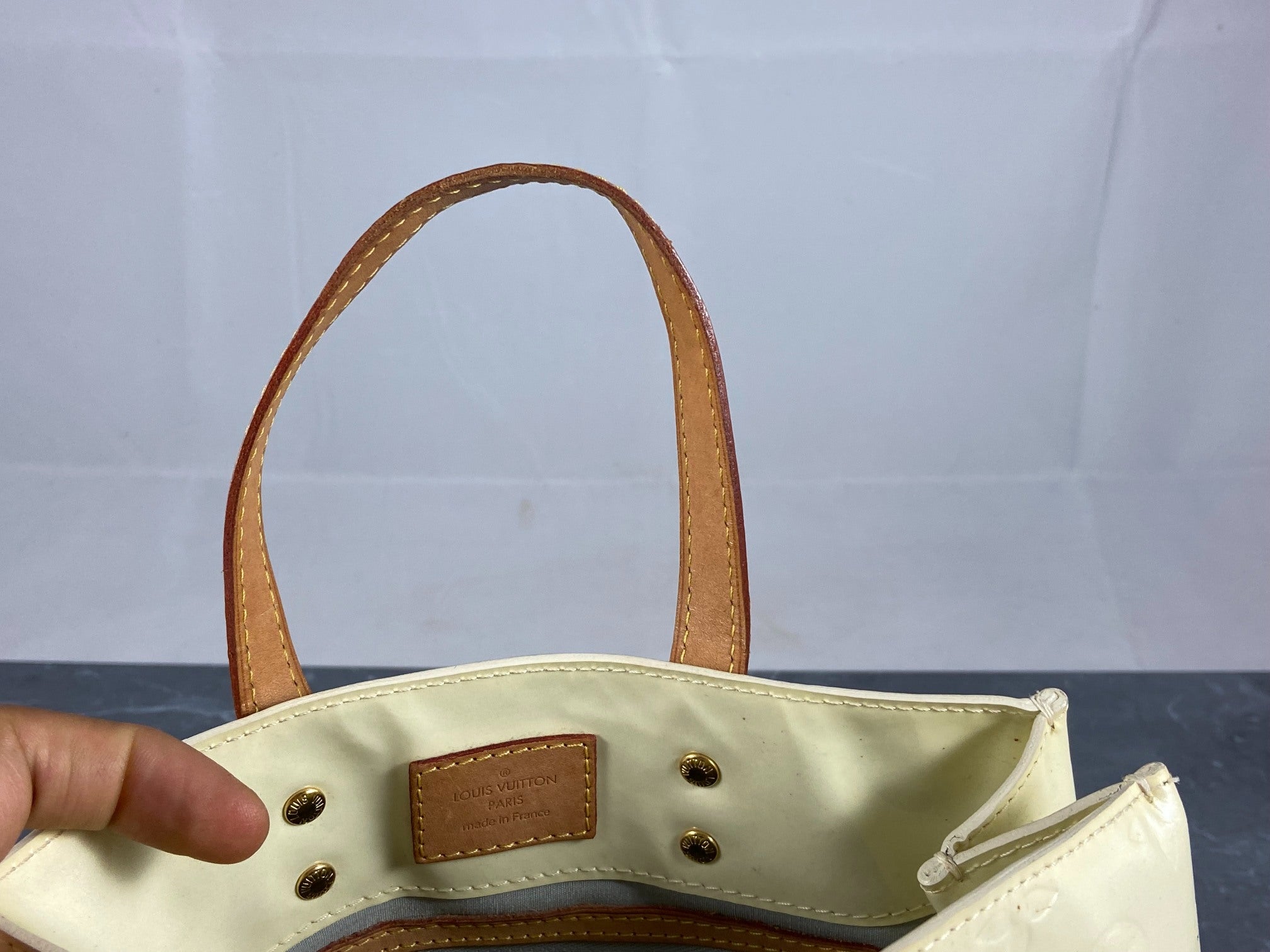 Louis Vuitton Reade PM Beige Vernis Leather