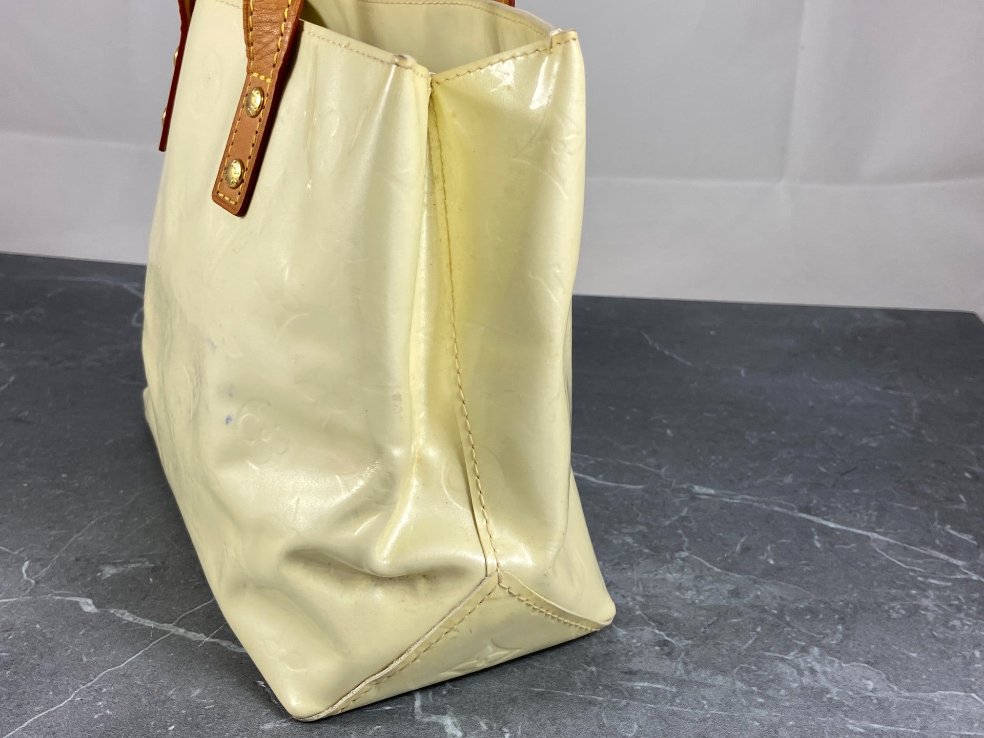 Louis Vuitton Reade PM Beige Vernis Leather