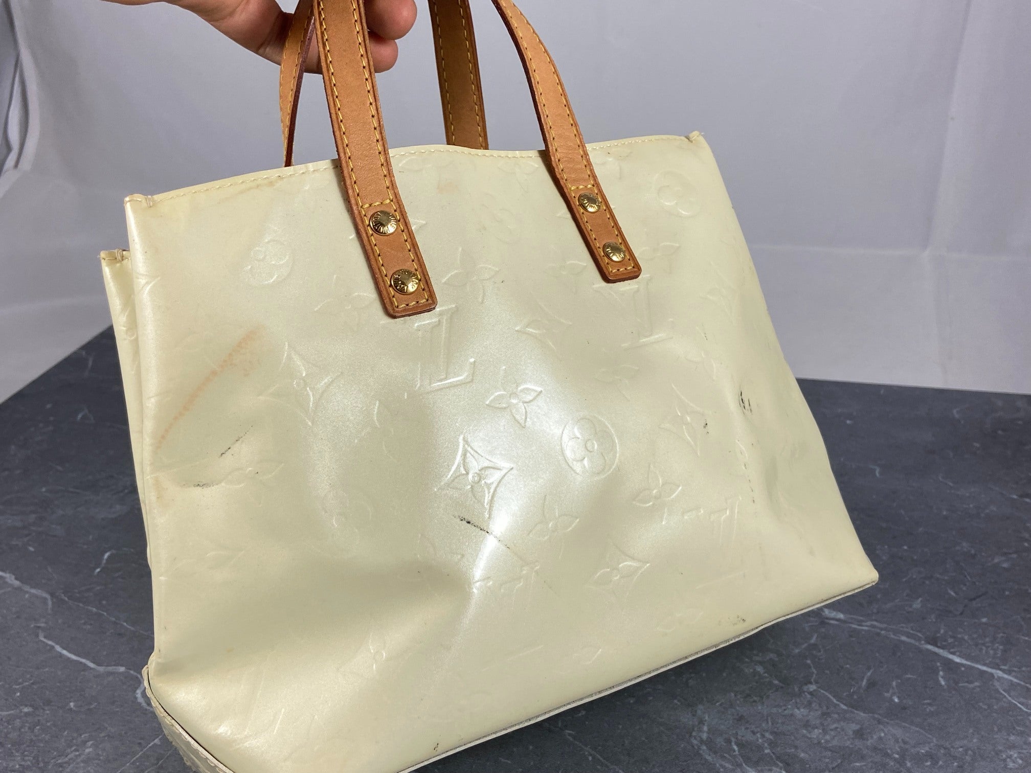 Louis Vuitton Reade PM Beige Vernis Leather