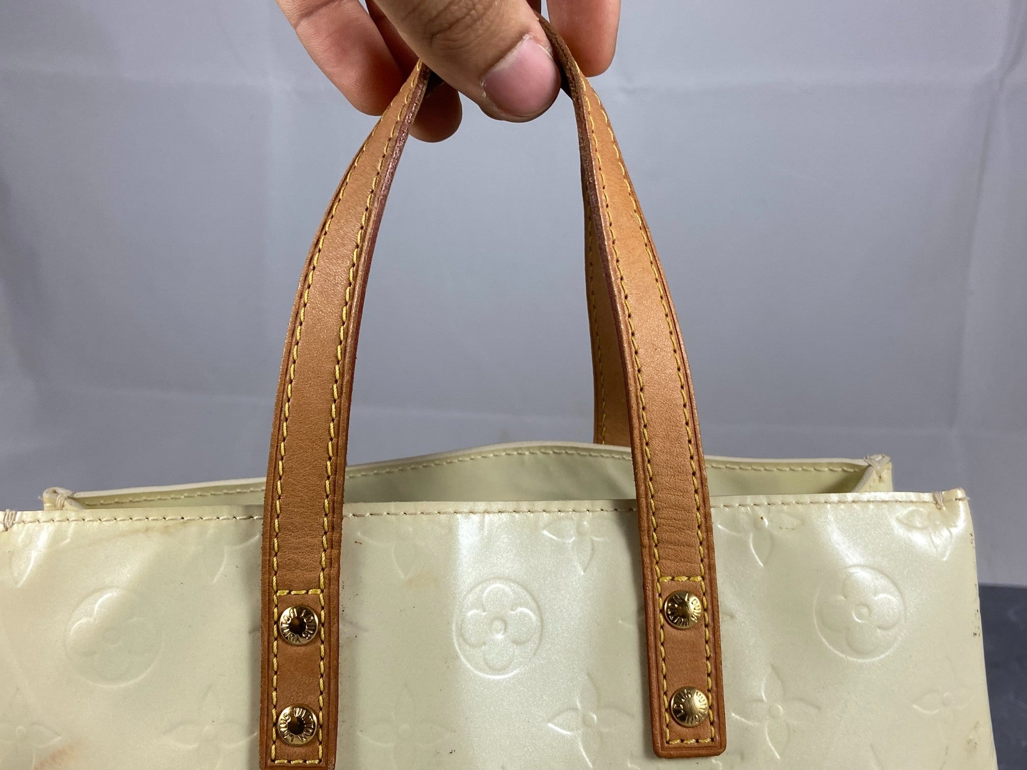 Louis Vuitton Reade PM Beige Vernis Leather
