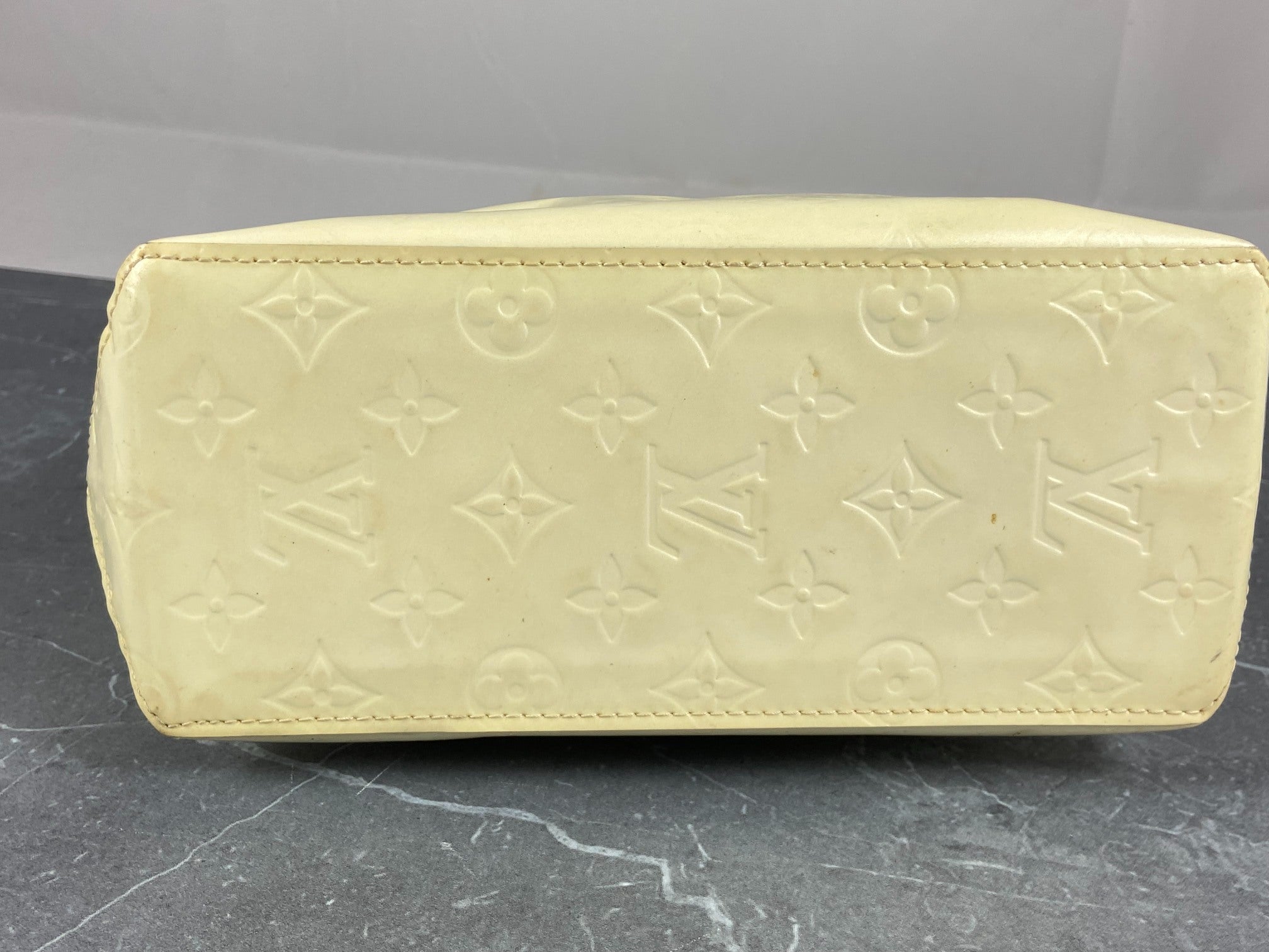 Louis Vuitton Reade PM Beige Vernis Leather