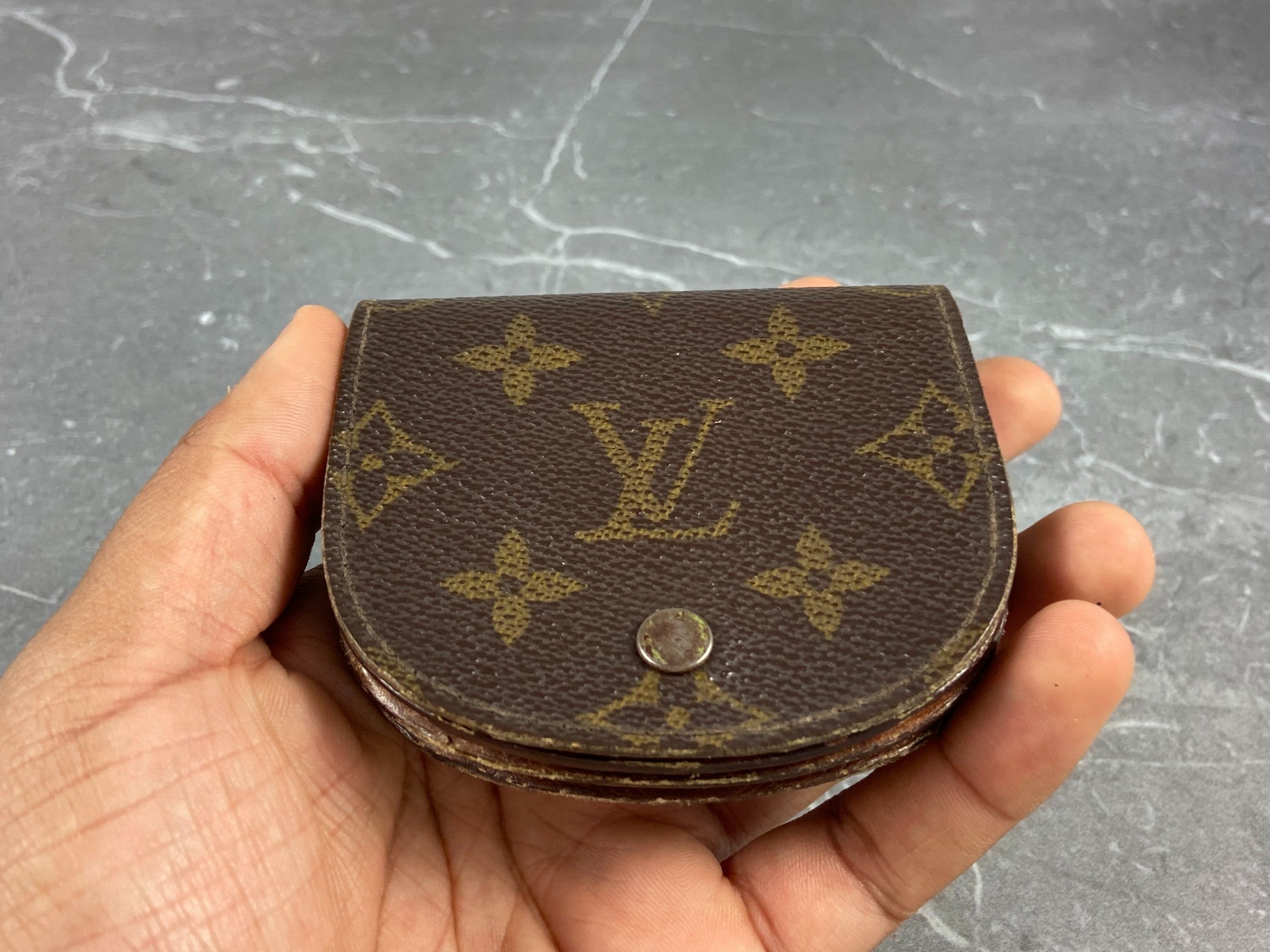 Louis Vuitton Coin Portemonnaie Gousset Monogram Canvas