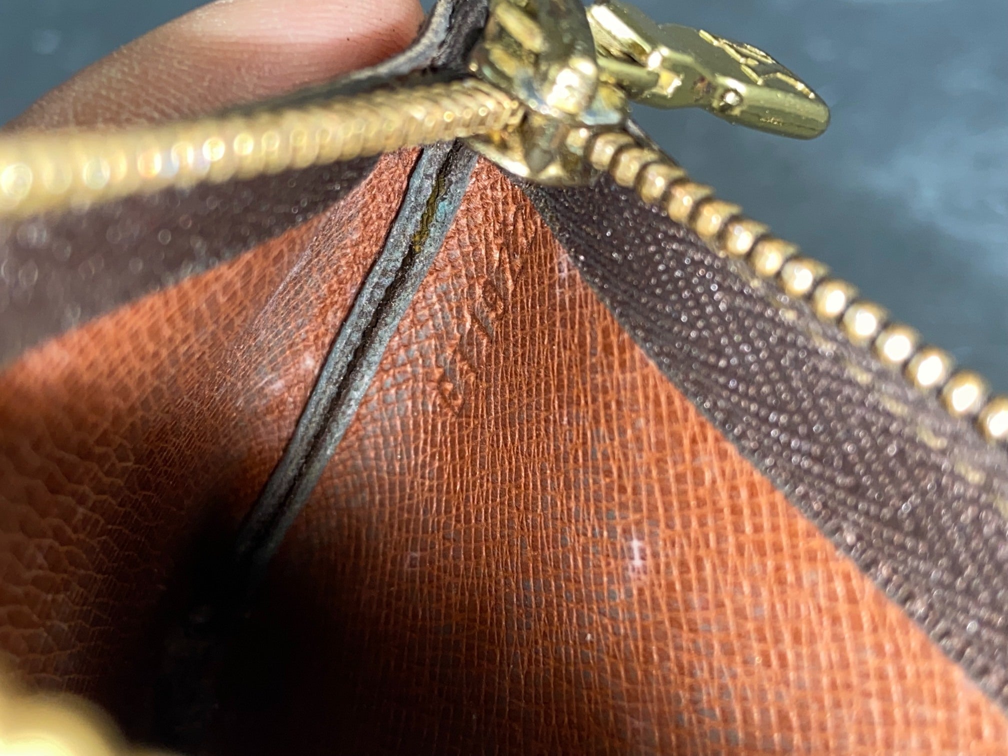 Louis Vuitton Pochette Cles Key Pouch Monogram Canvas