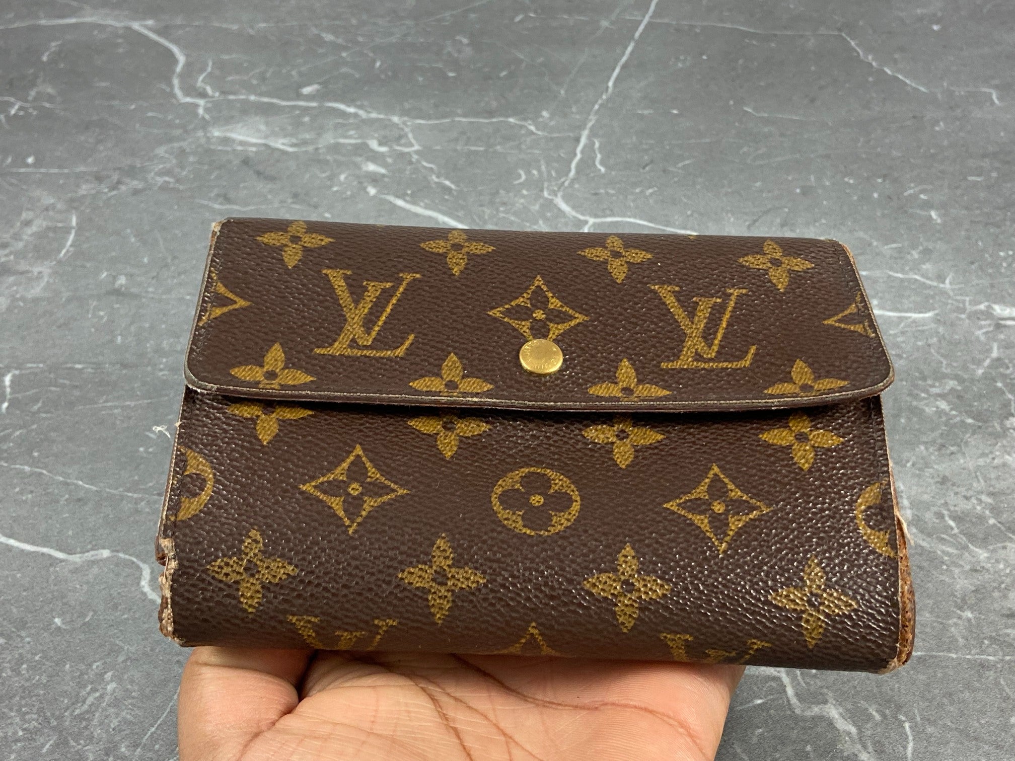 Louis Vuitton Porte Tresor Etui Wallet Monogram Canvas