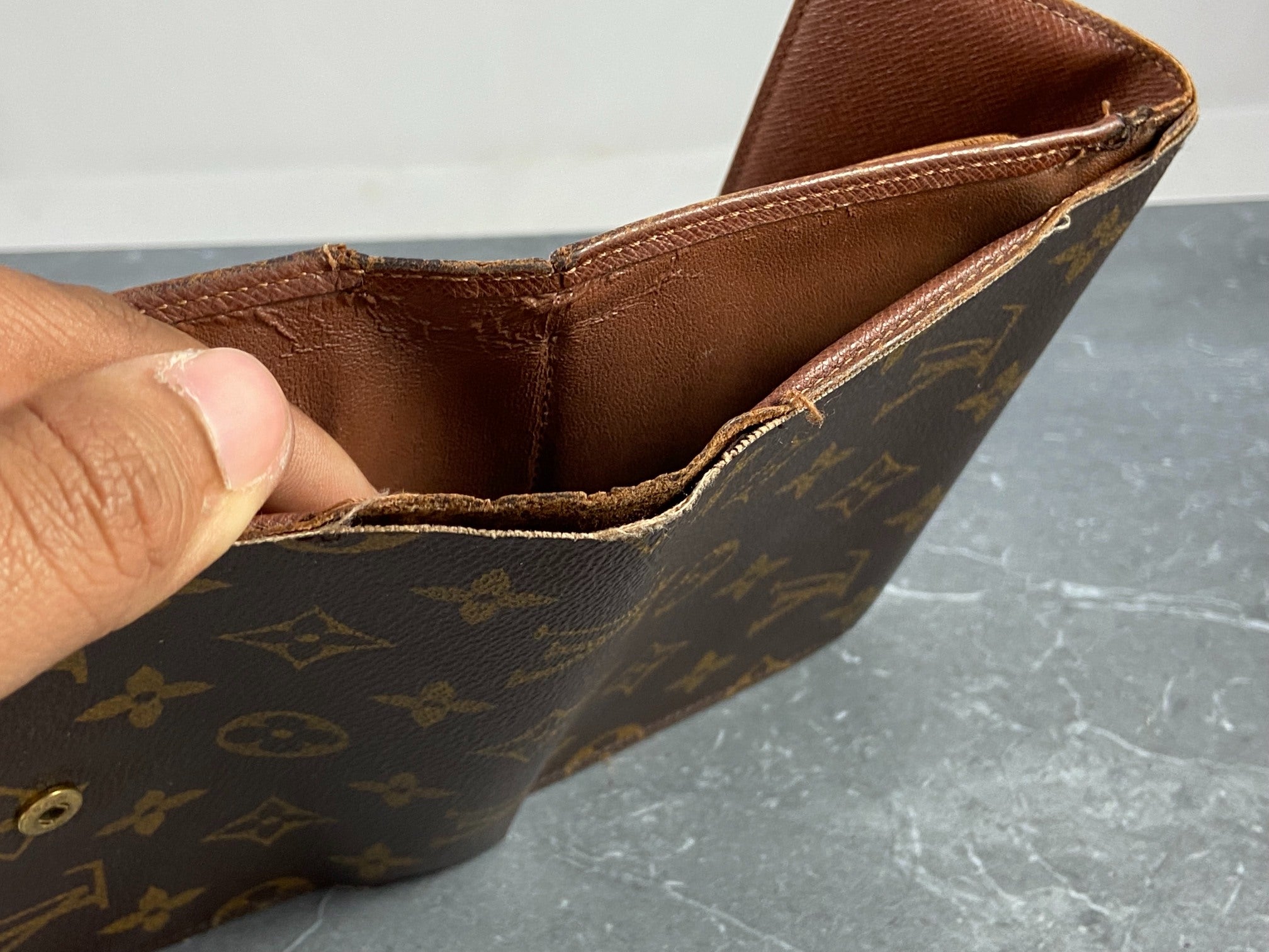 Louis Vuitton Porte Tresor Etui Wallet Monogram Canvas