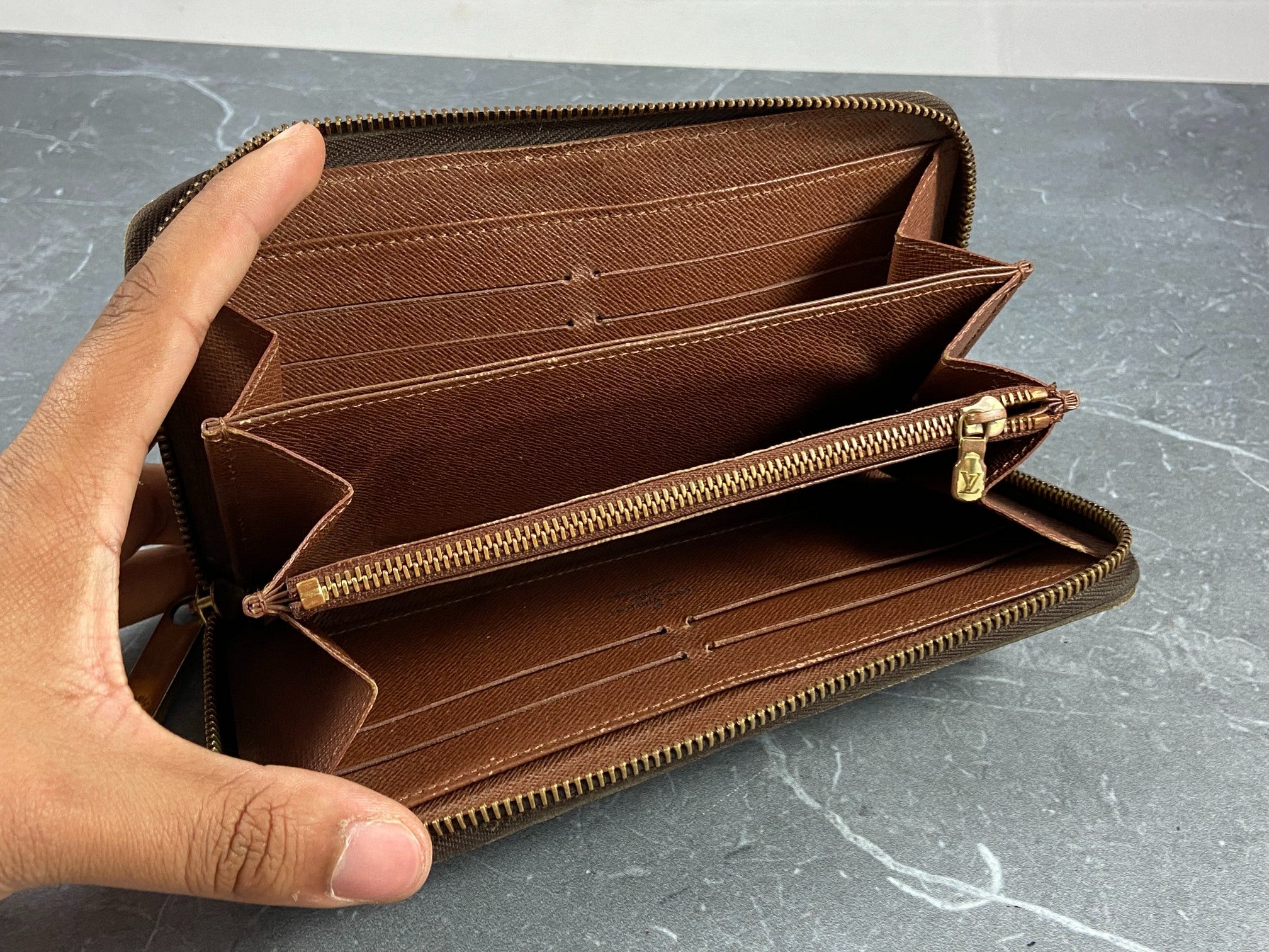 Louis Vuitton Zippy Wallet Monogram Canvas