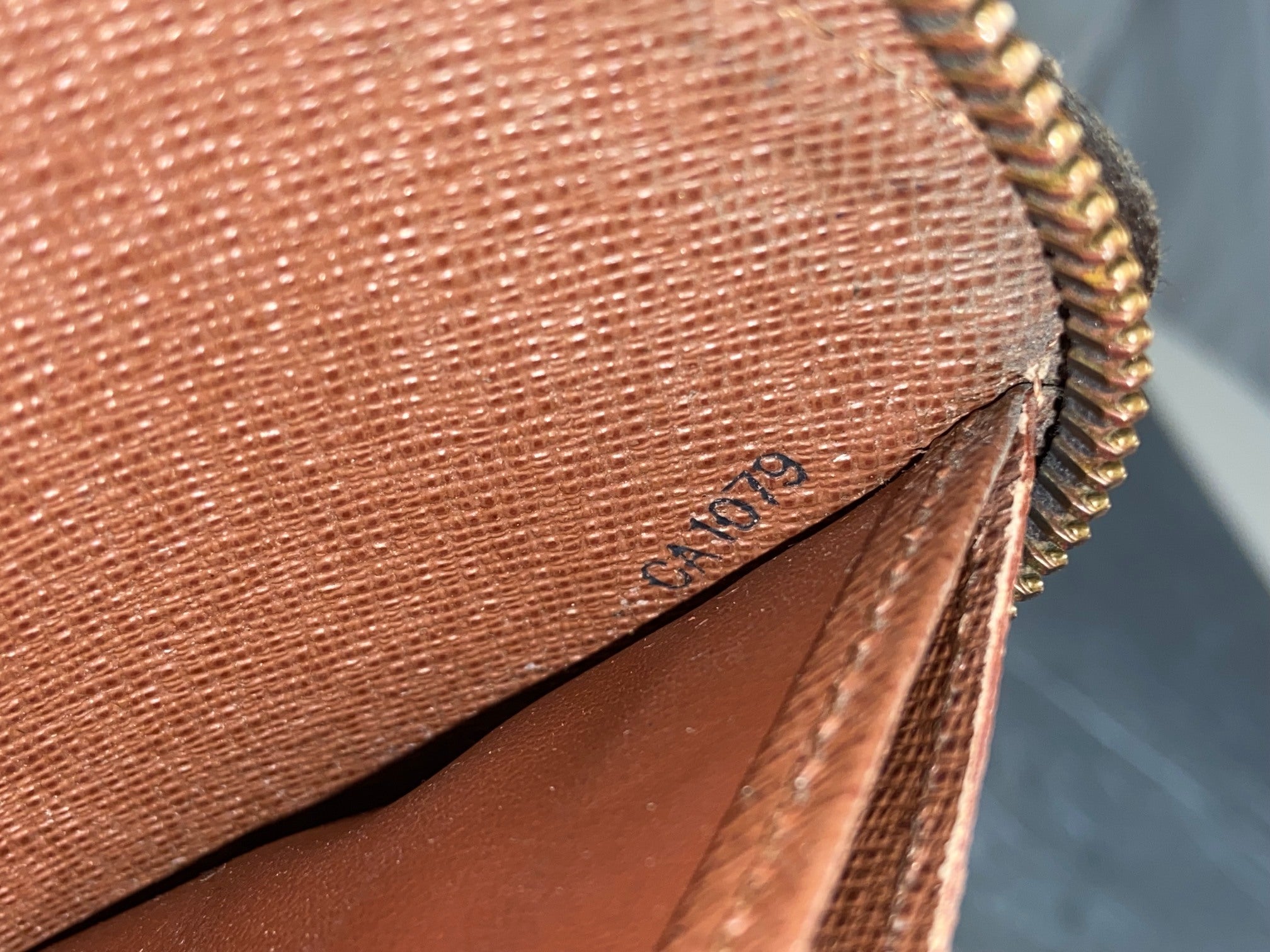 Louis Vuitton Zippy Wallet Monogram Canvas