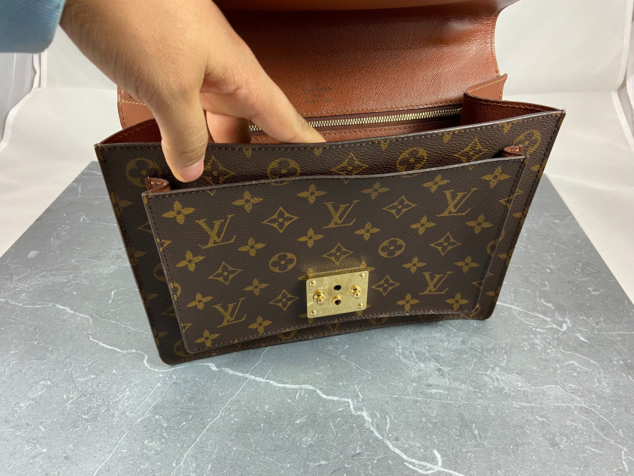 Louis Vuitton Monceau 28 Monogram Canvas