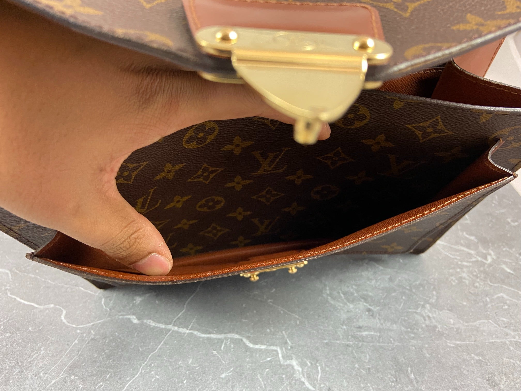 Louis Vuitton Monceau 28 Monogram Canvas
