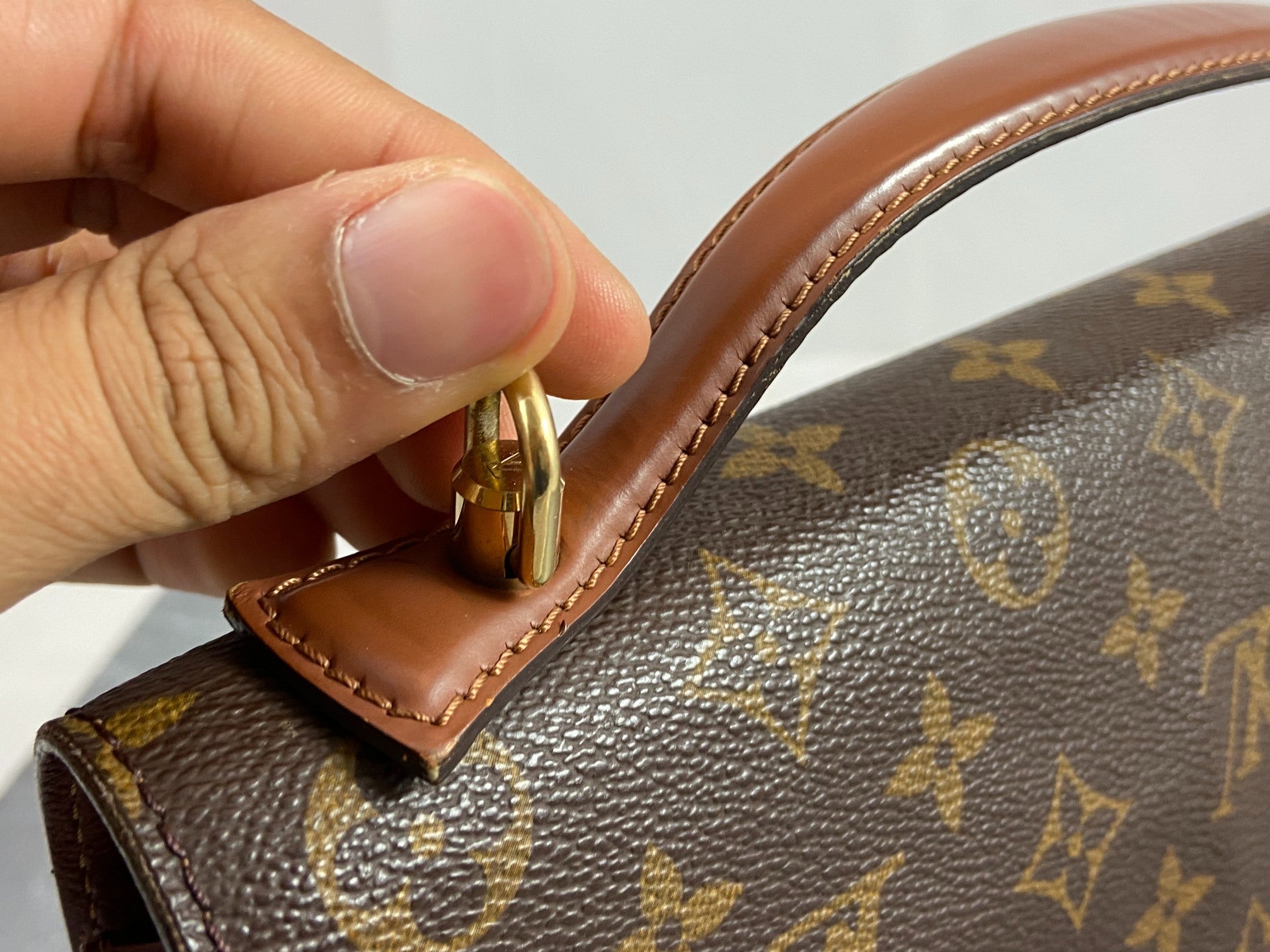 Louis Vuitton Monceau 28 Monogram Canvas