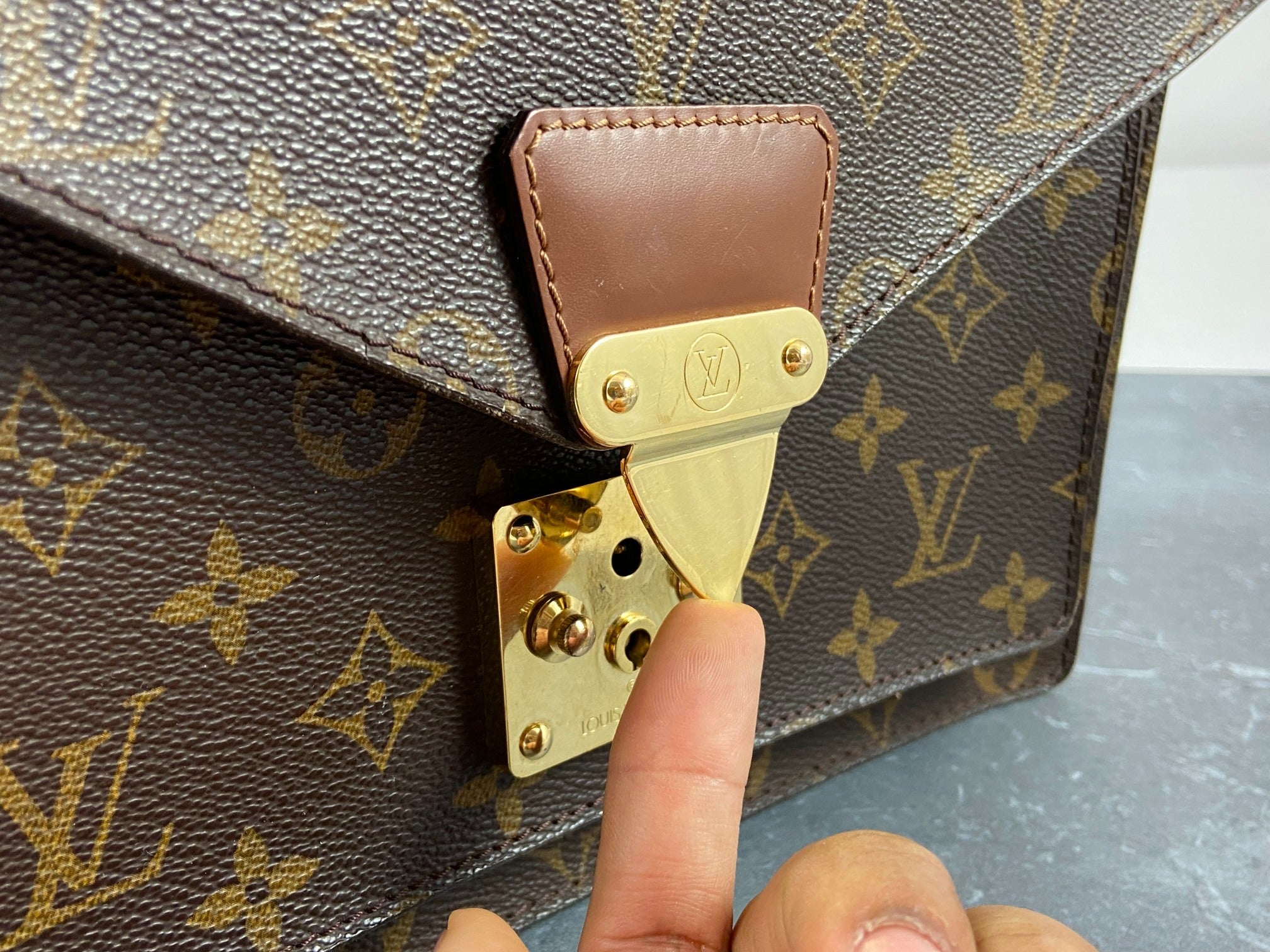 Louis Vuitton Monceau 28 Monogram Canvas