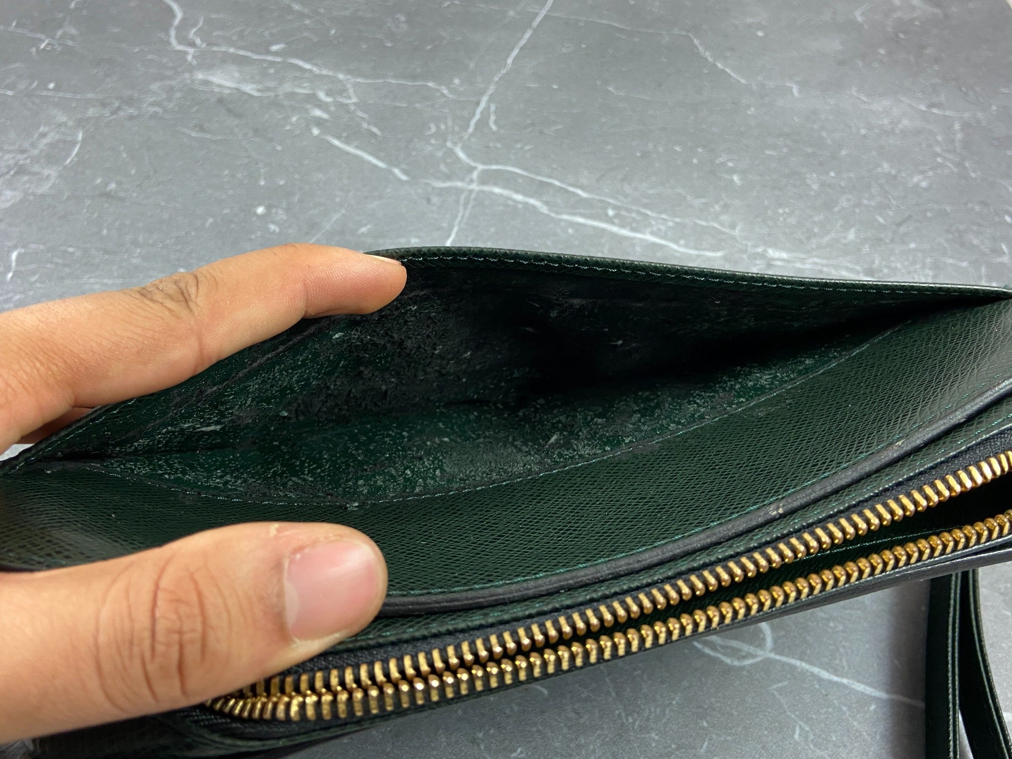 Louis Vuitton Baikal Clutch Epicea Green Taiga Leather