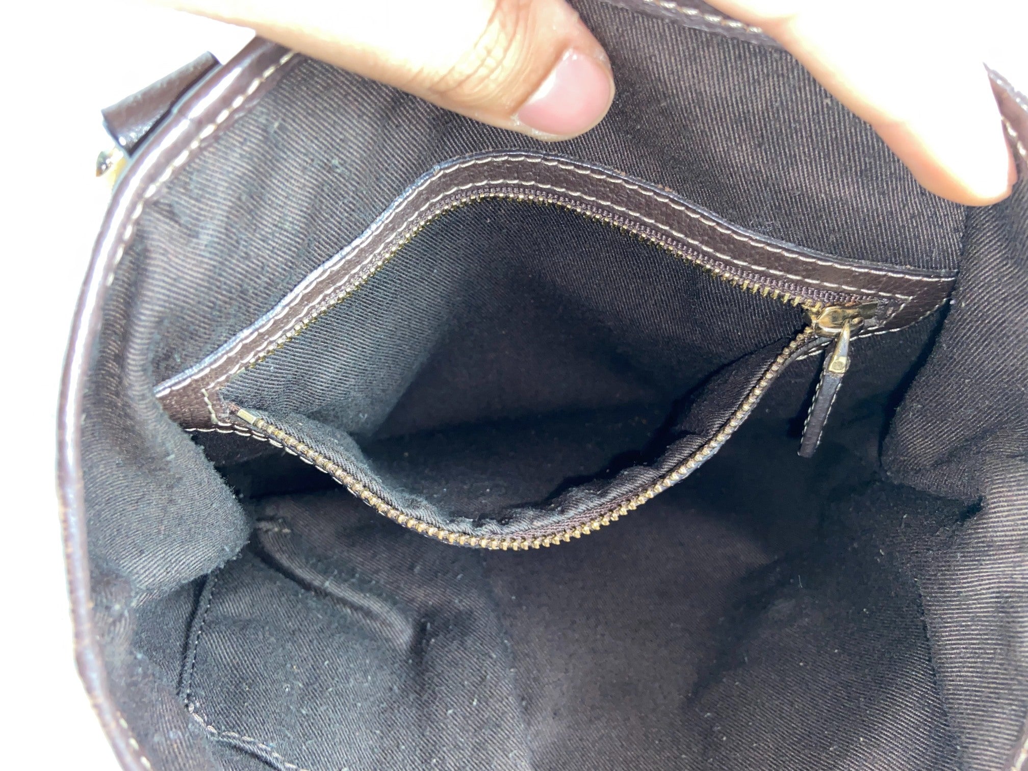 Gucci Charmy Hand / Shopper Bag Beige GG Monogram