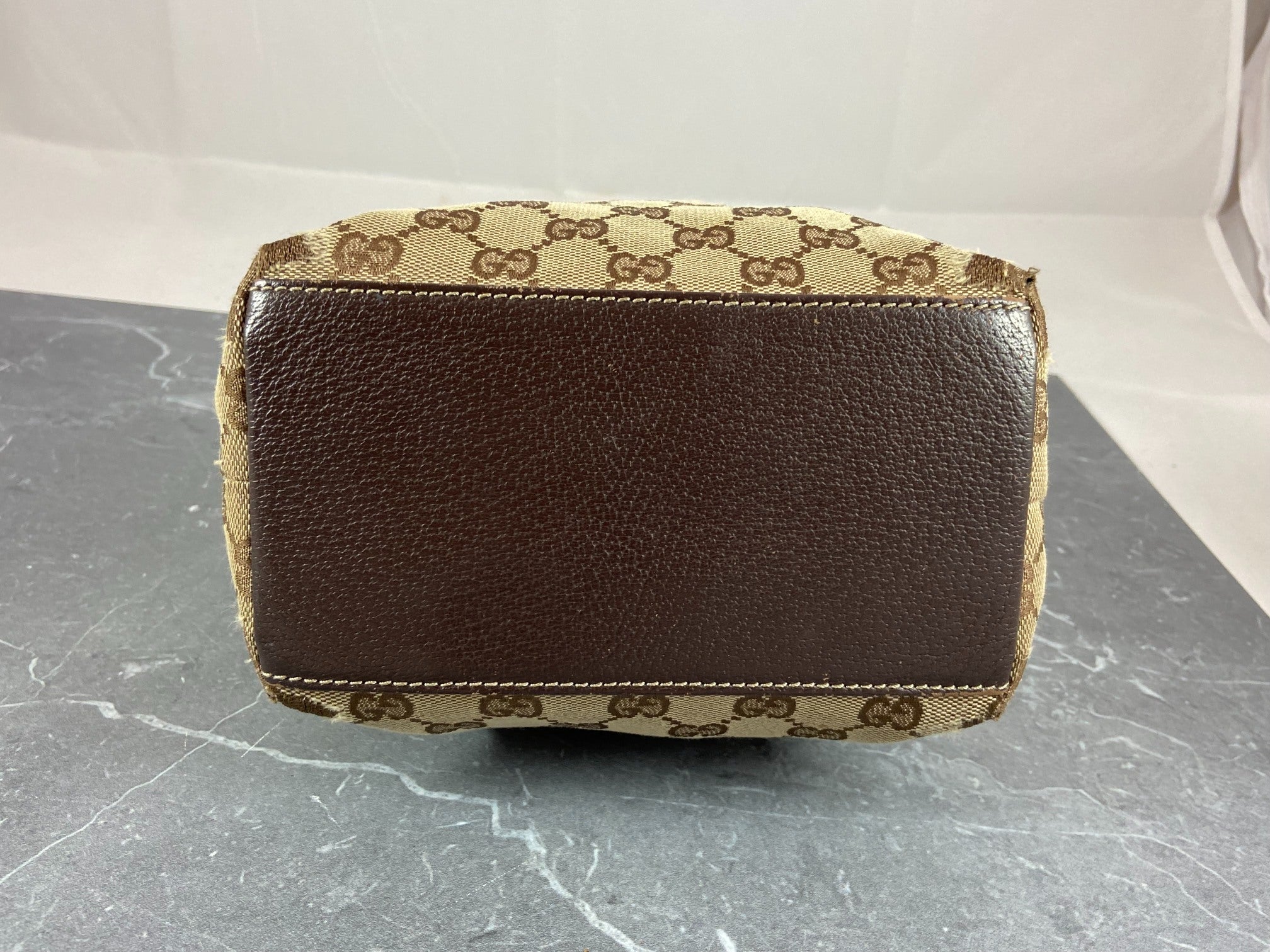 Gucci Charmy Hand / Shopper Bag Beige GG Monogram