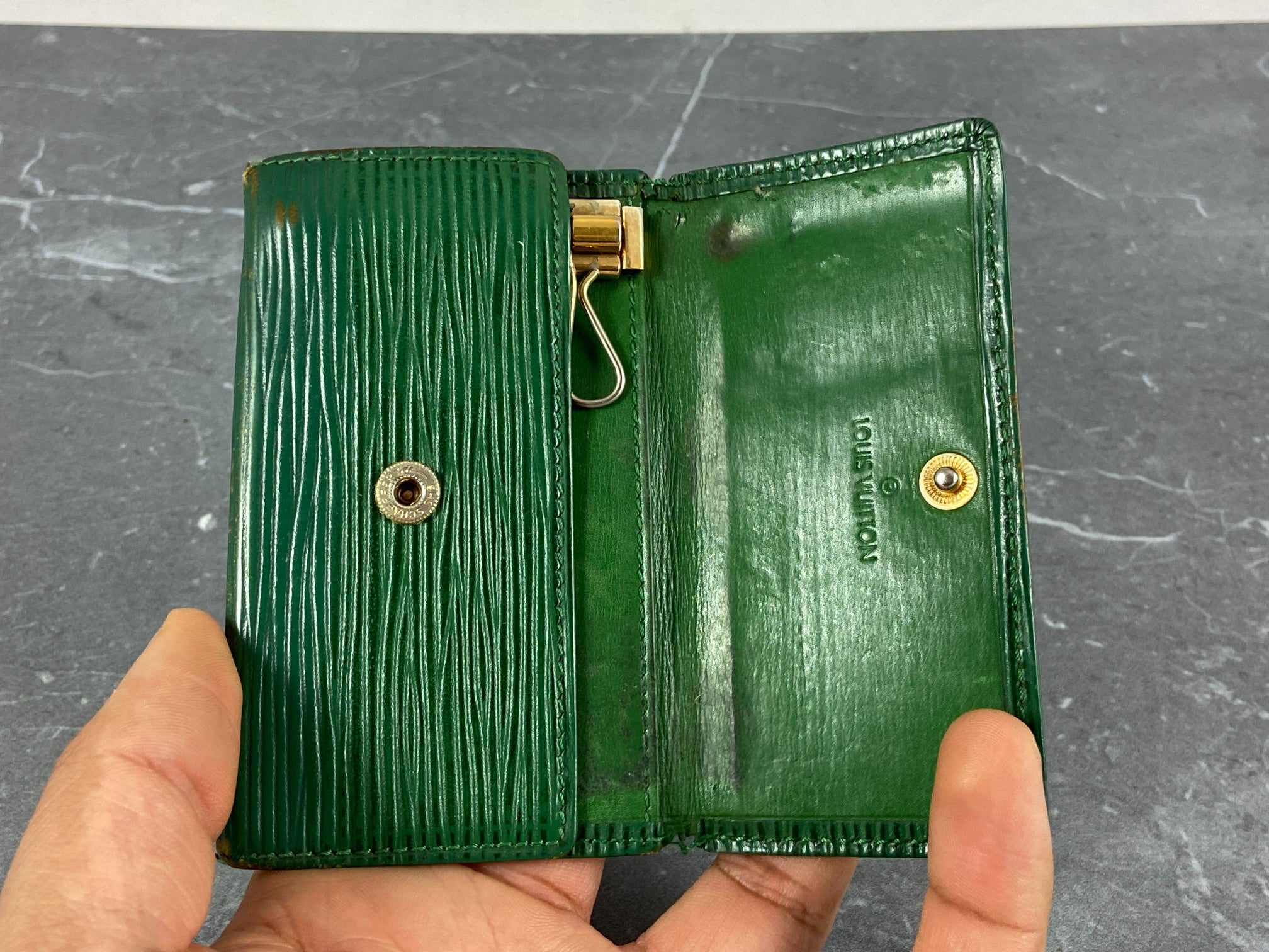 Louis Vuitton 6 Key Holder Black Epi Leather