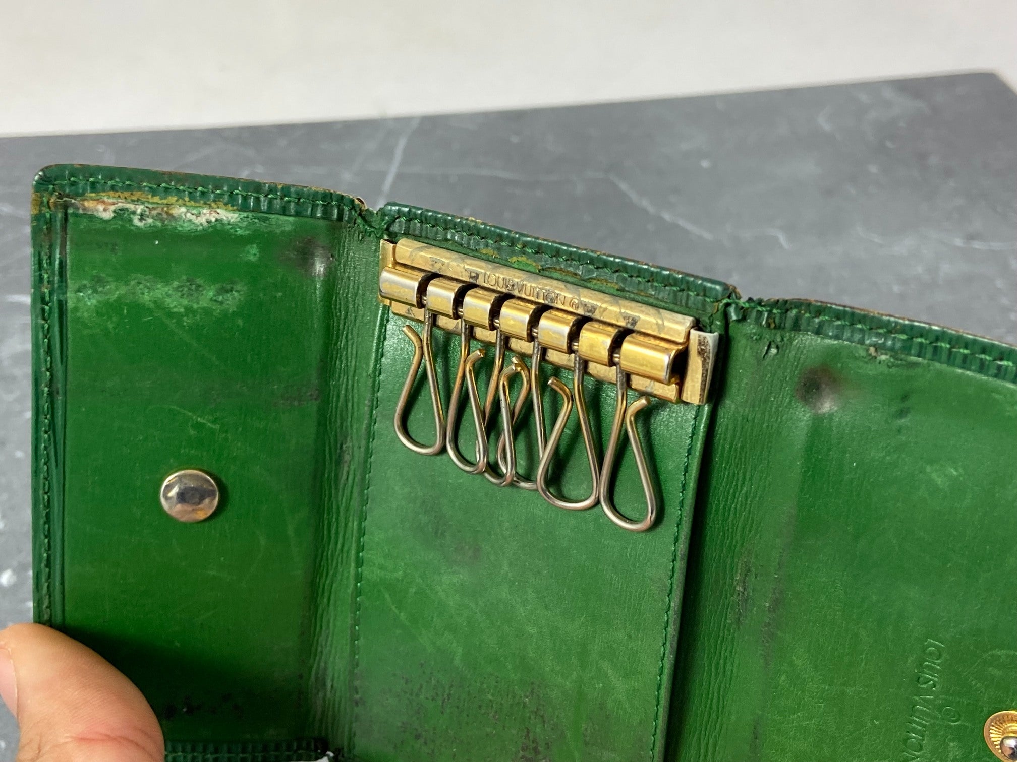 Louis Vuitton 6 Key Holder Black Epi Leather