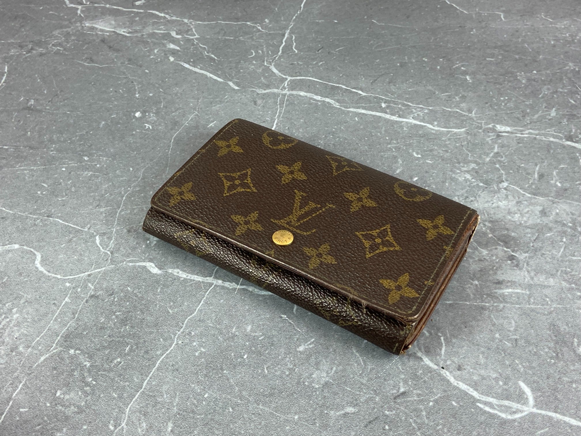 Louis Vuitton Porte-Monnaie Tresor Monogram Canvas