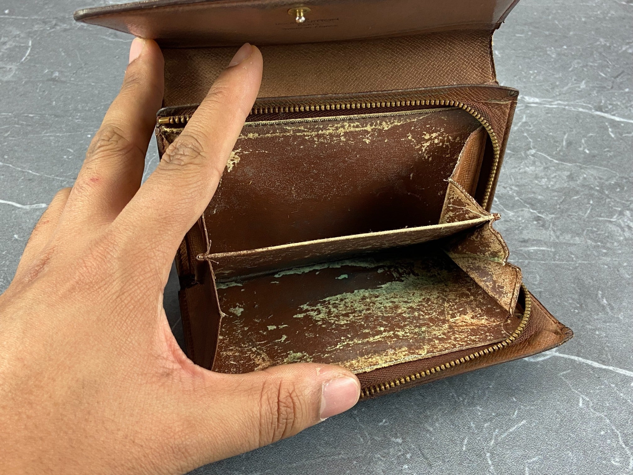 Louis Vuitton Porte-Monnaie Tresor Monogram Canvas