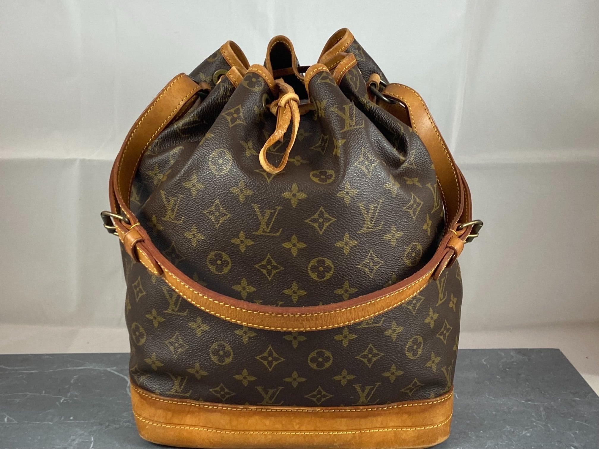 Louis Vuitton Sac Noé Grand Monogram Canvas