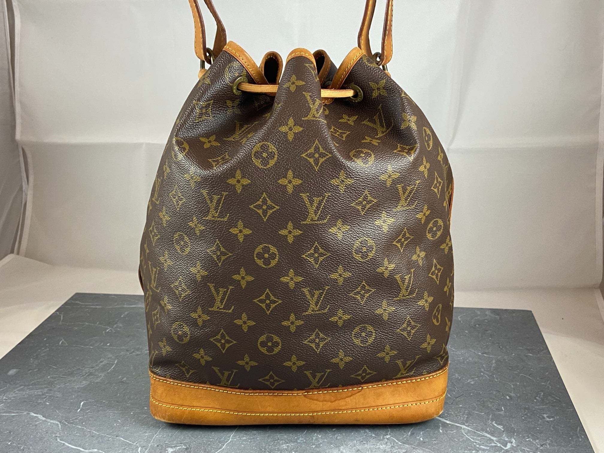 Louis Vuitton Sac Noé Grand Monogram Canvas