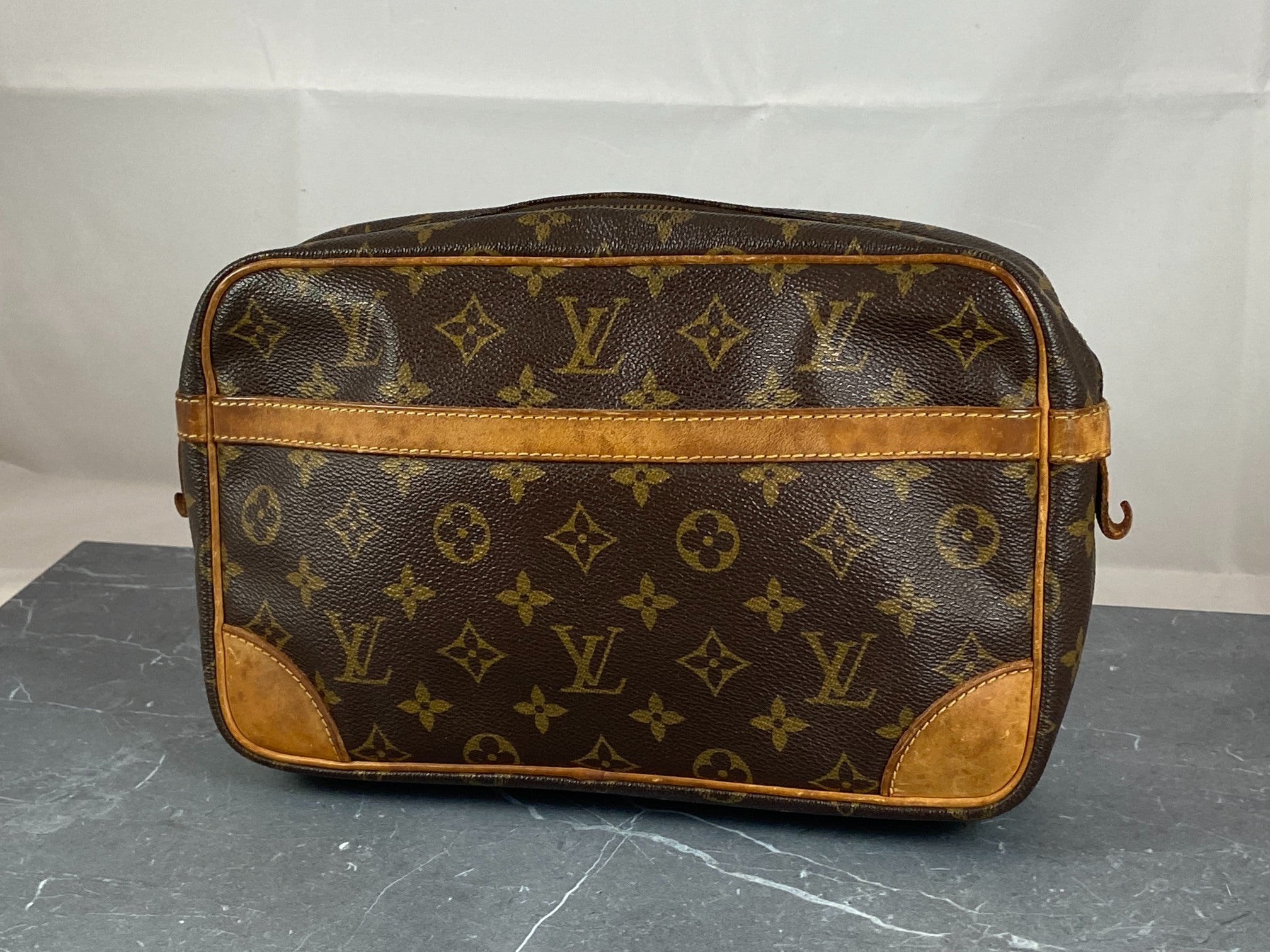 Louis Vuitton Clutch Compiègne 28 Monogram Canvas