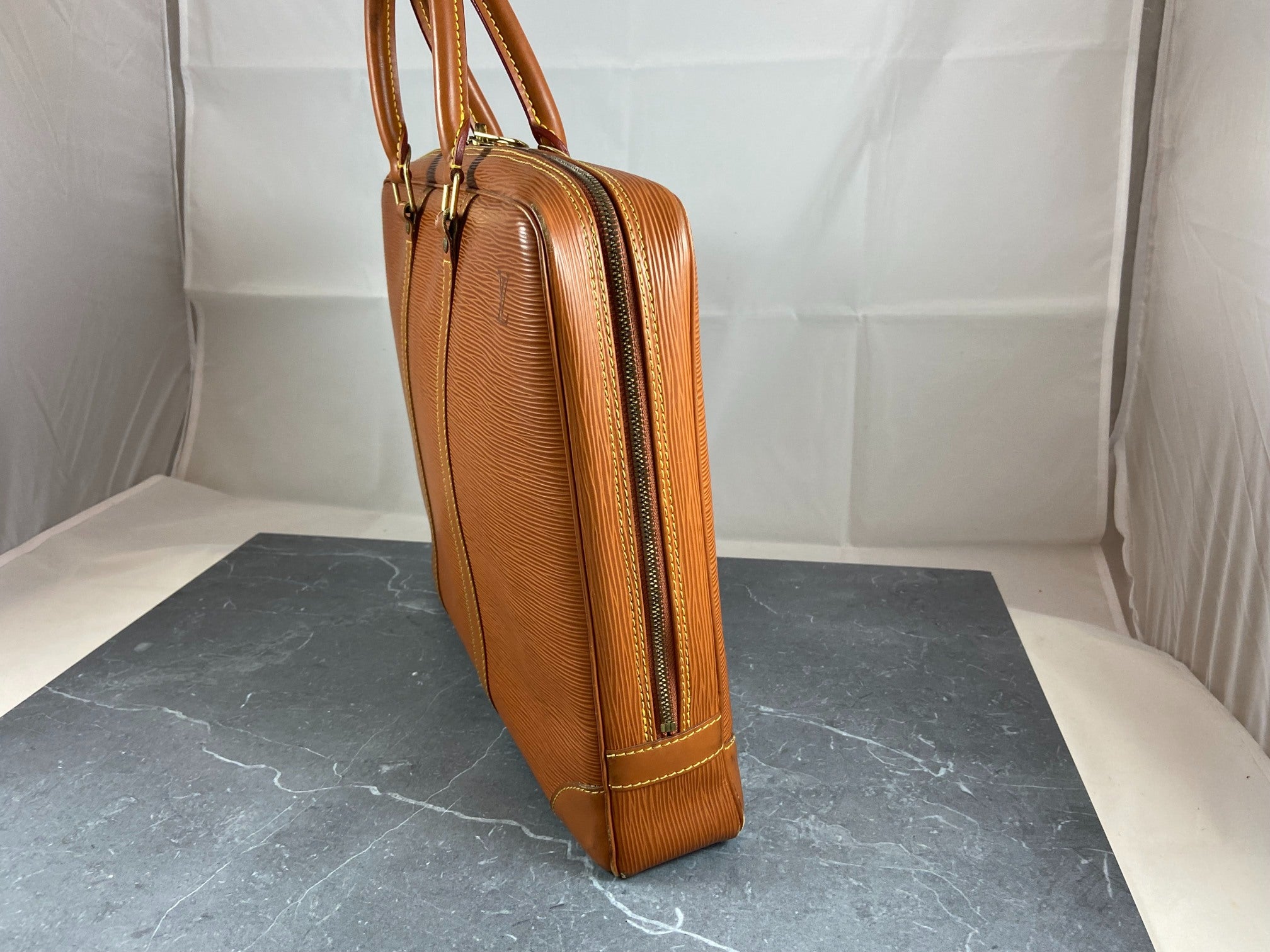 Louis Vuitton Porte Documents Voyage Brown Epi Leather