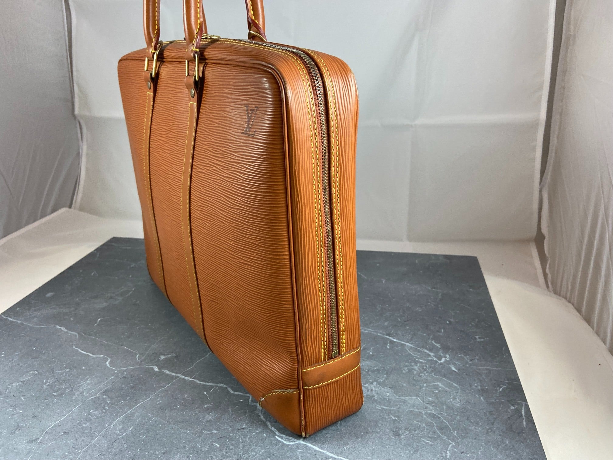 Louis Vuitton Porte Documents Voyage Brown Epi Leather
