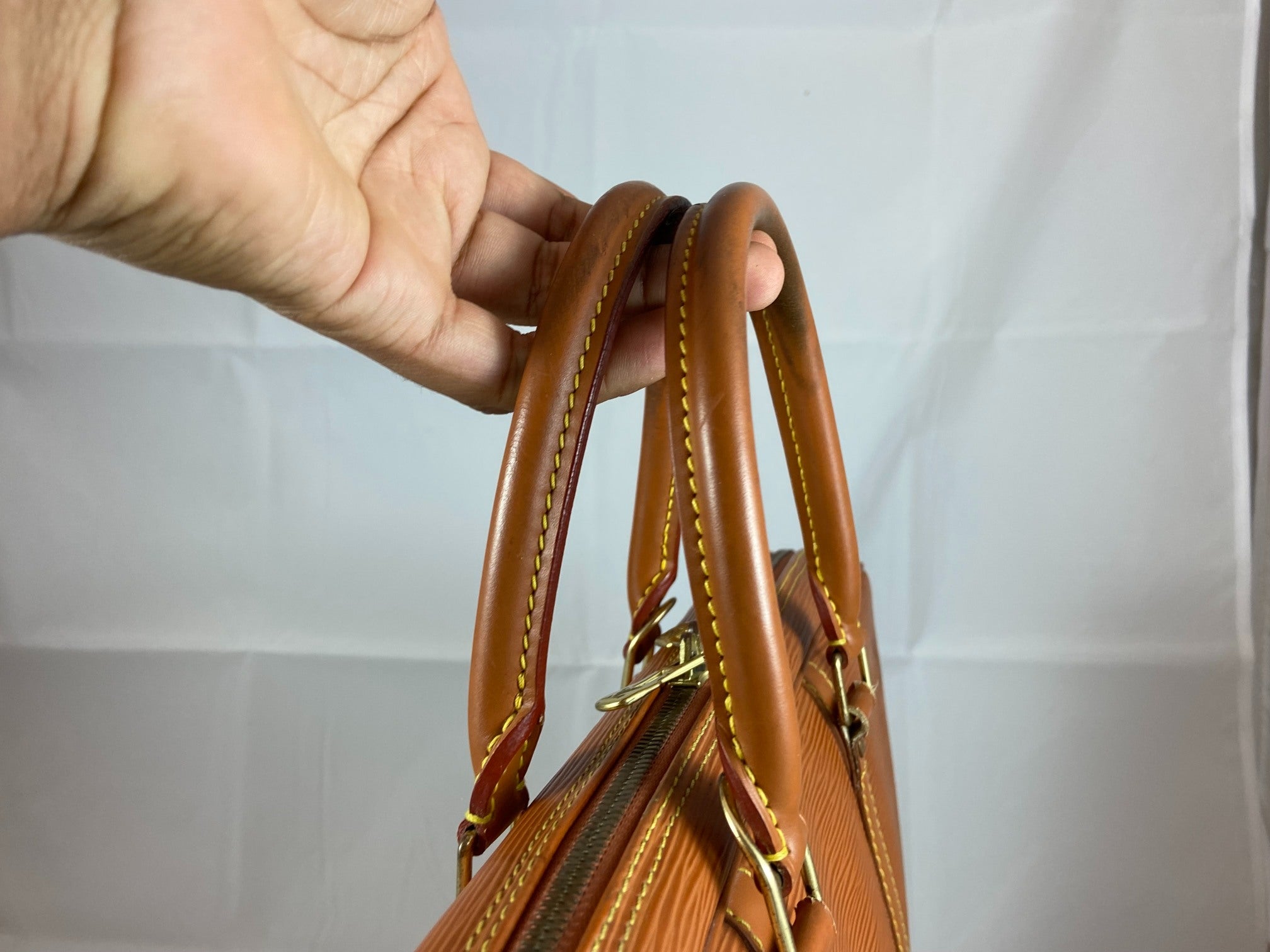 Louis Vuitton Porte Documents Voyage Brown Epi Leather